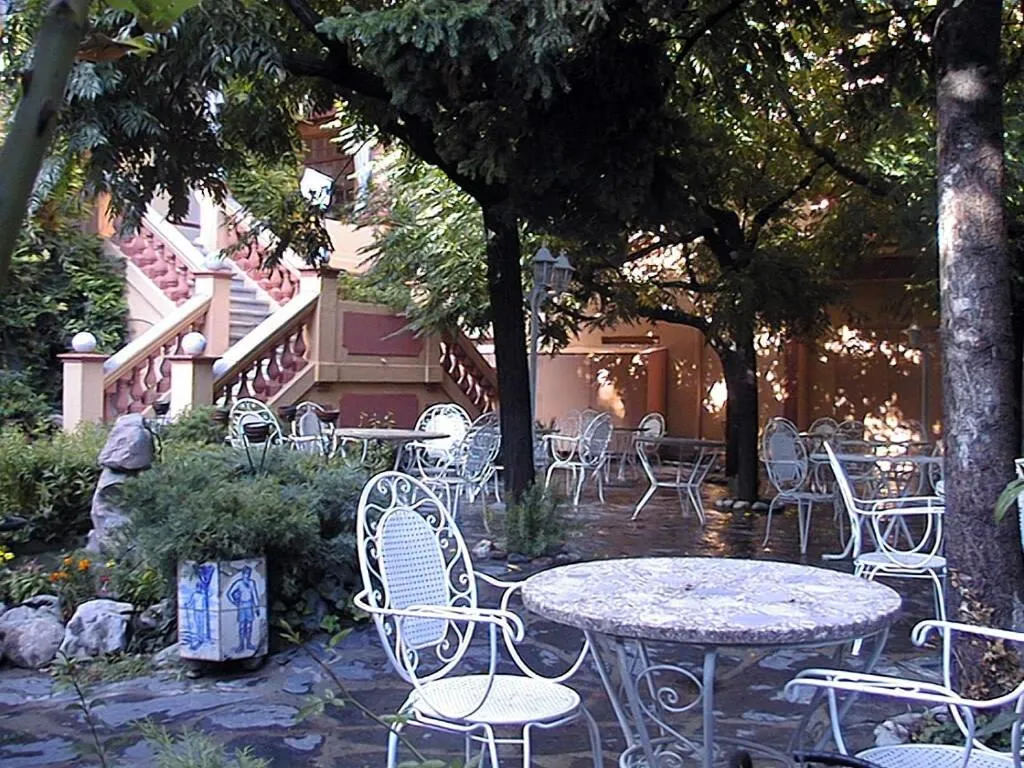 Garden in Hotel Andria