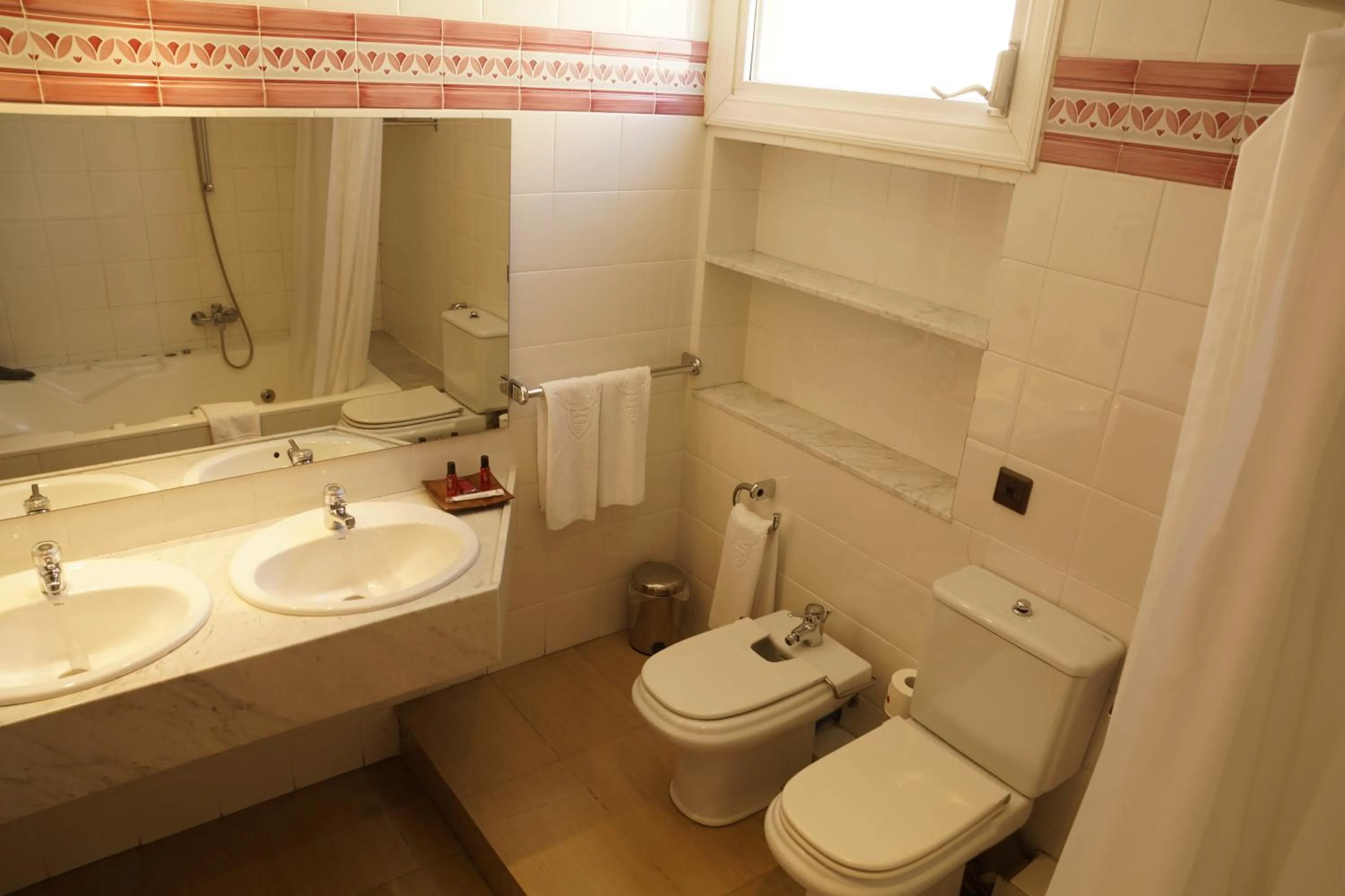 Toilet in Hotel Andria