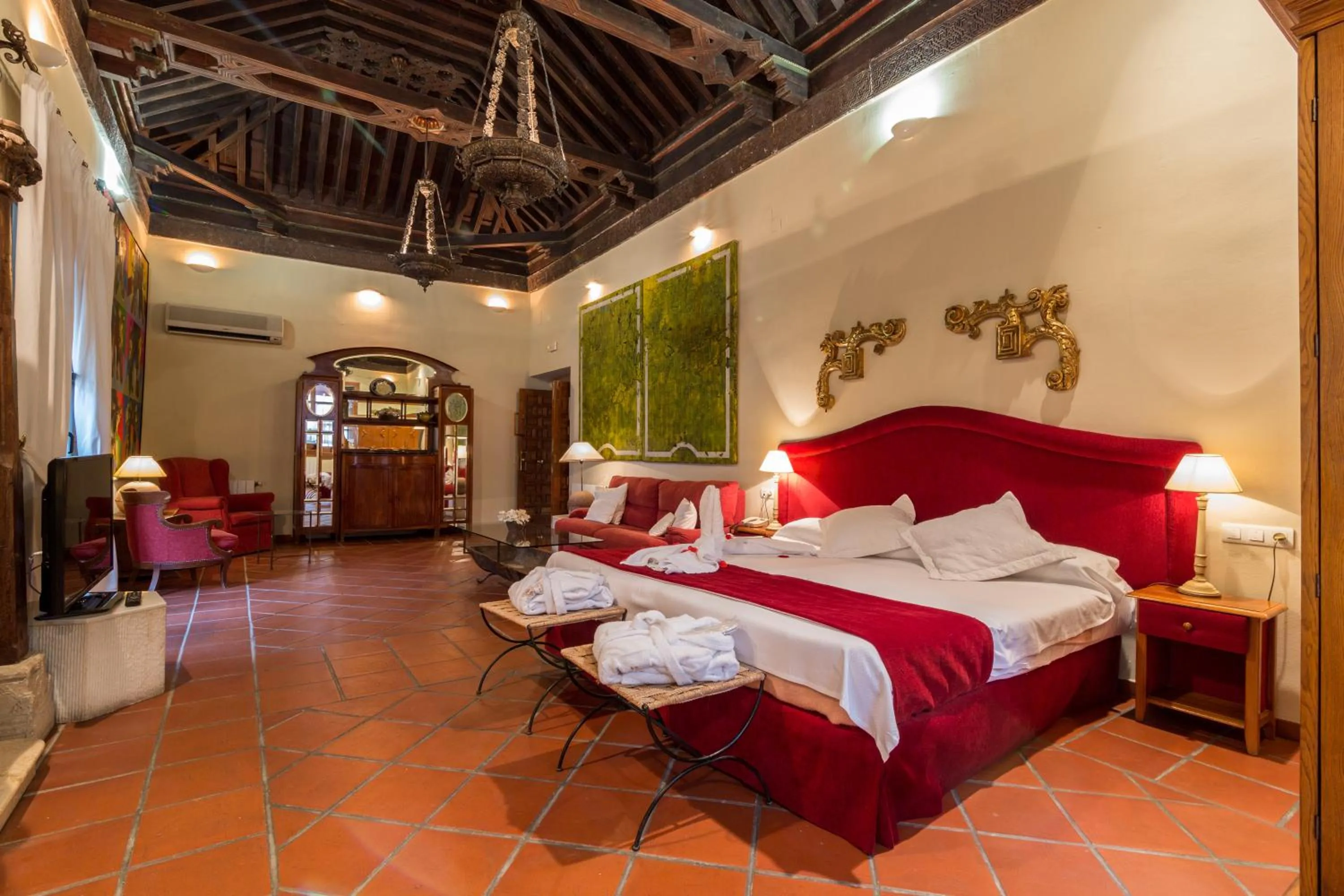 Bedroom, Bed in Palacio de Santa Inés