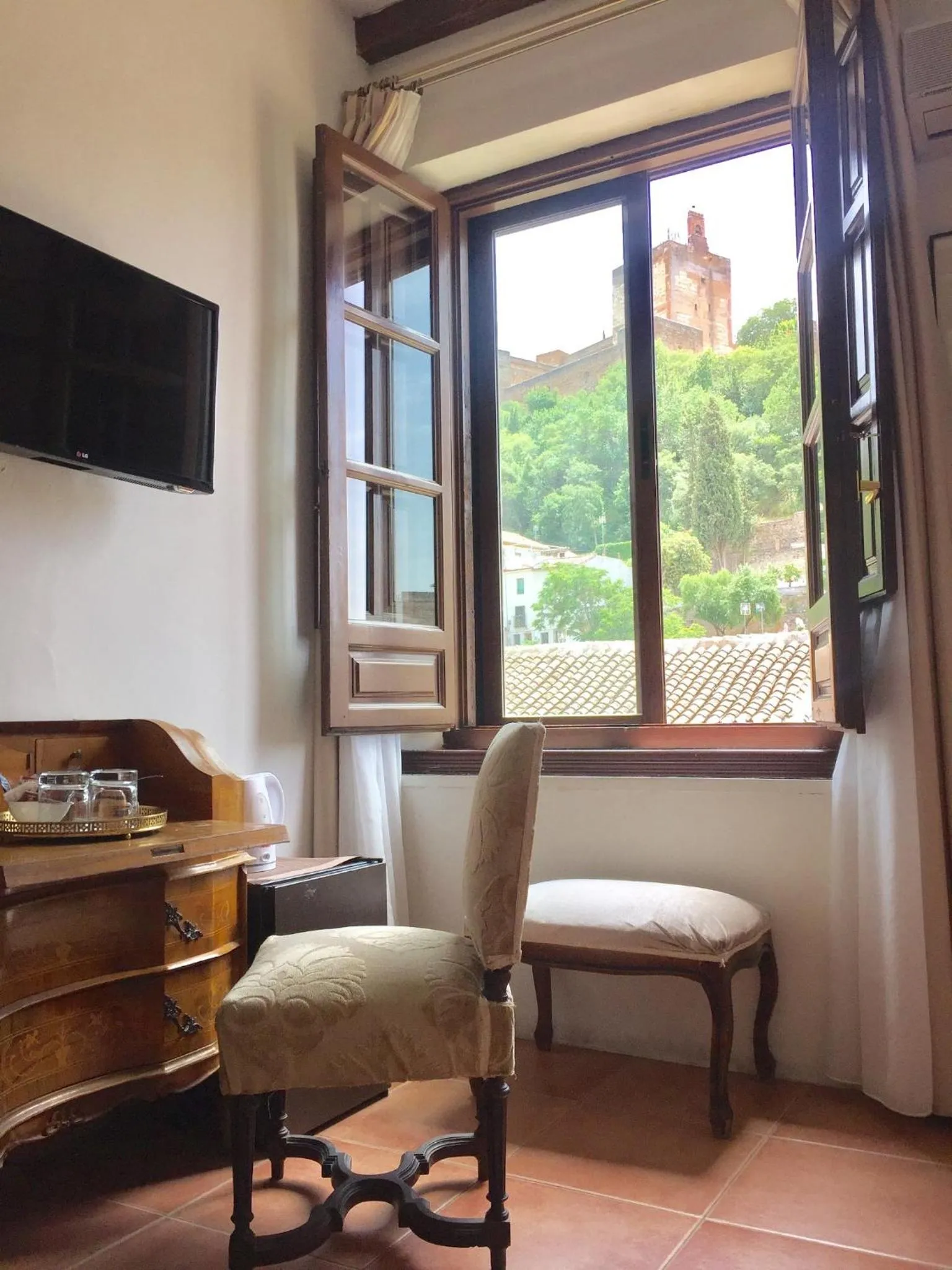 Decorative detail in Palacio de Santa Inés