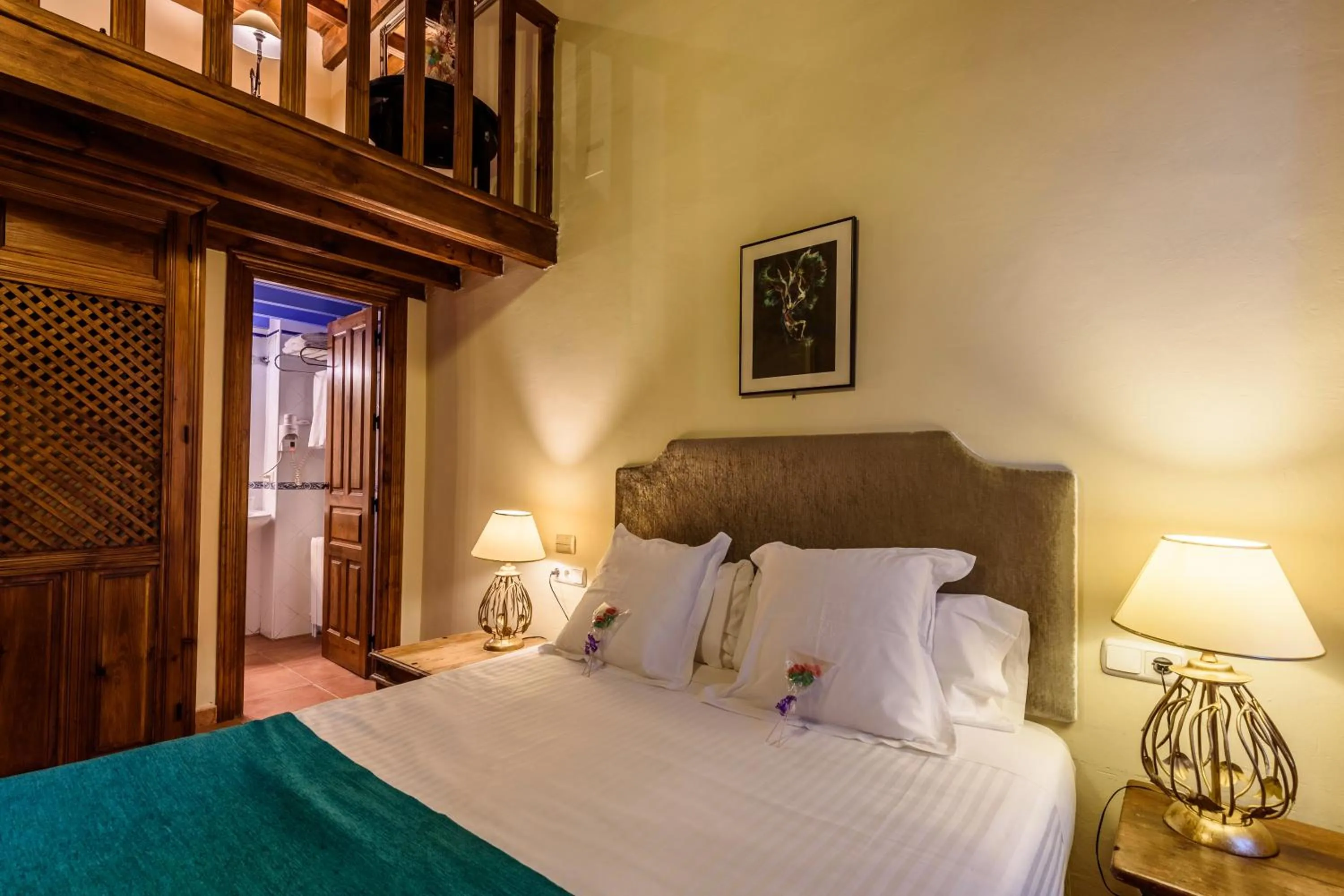 Photo of the whole room, Bed in Palacio de Santa Inés