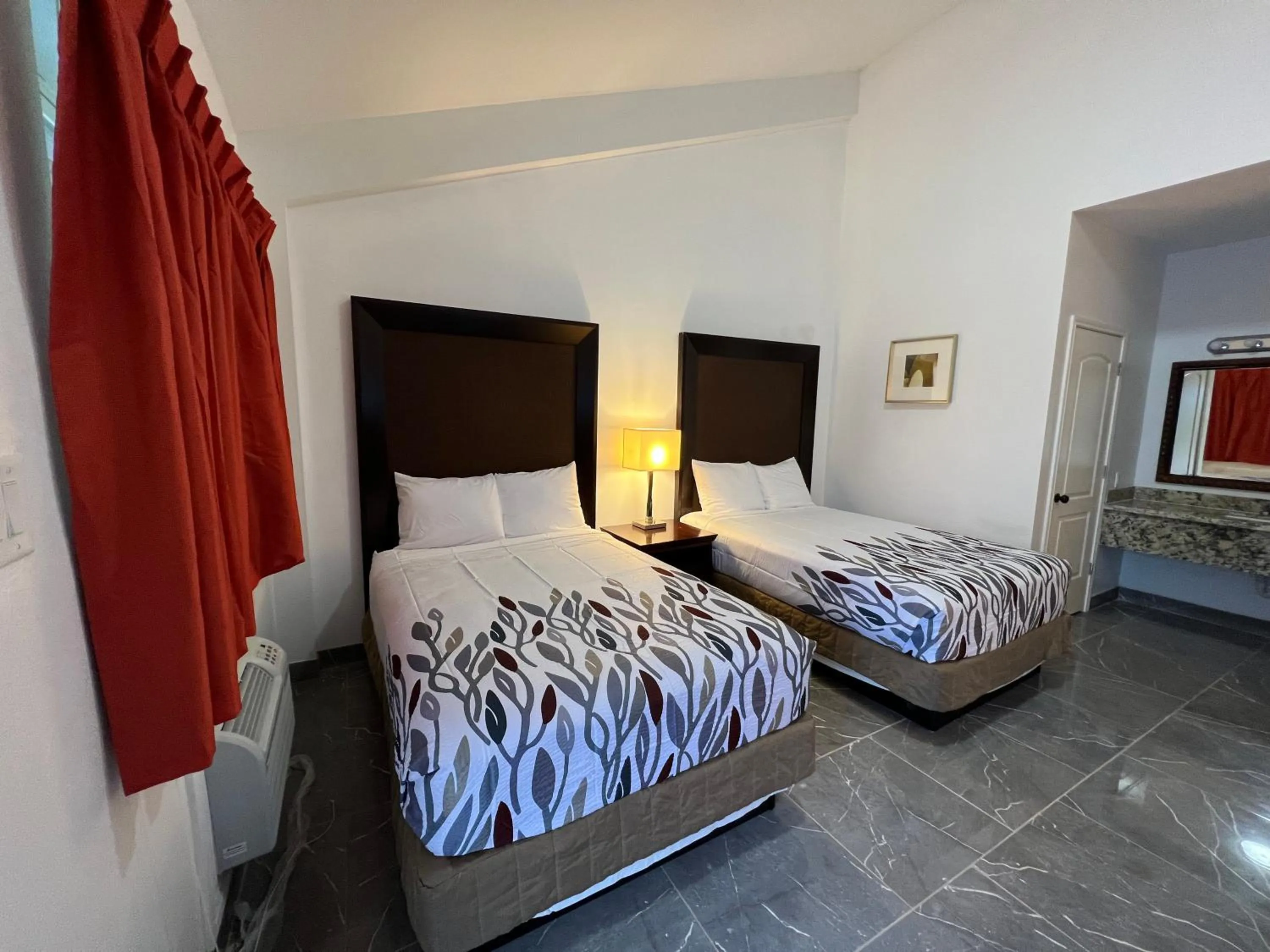 Bed in Bass Inn - Choke Canyon National Park