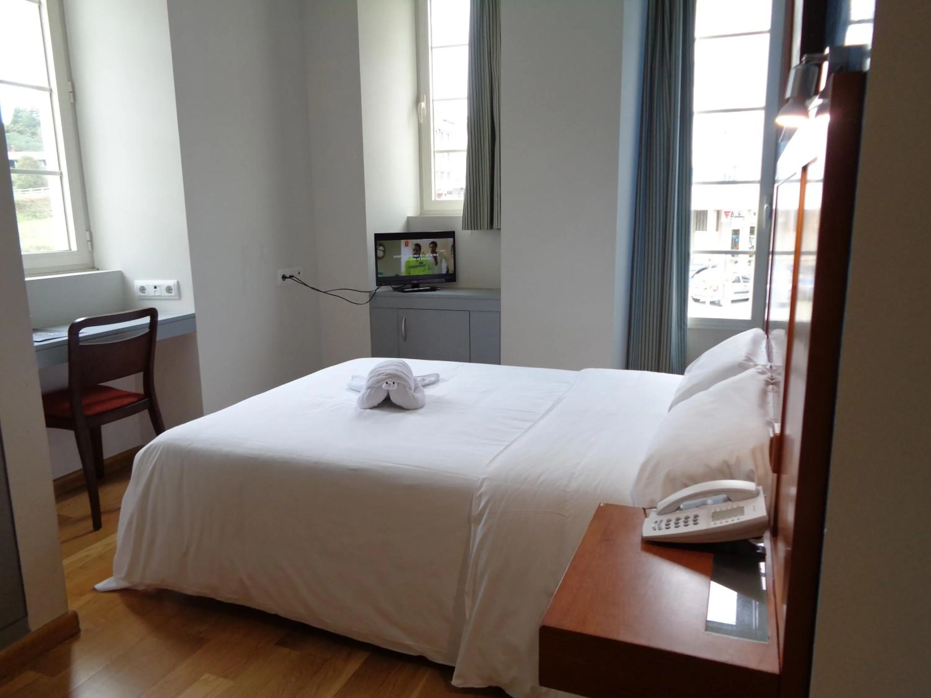 TV and multimedia in Hotel Villa De Betanzos