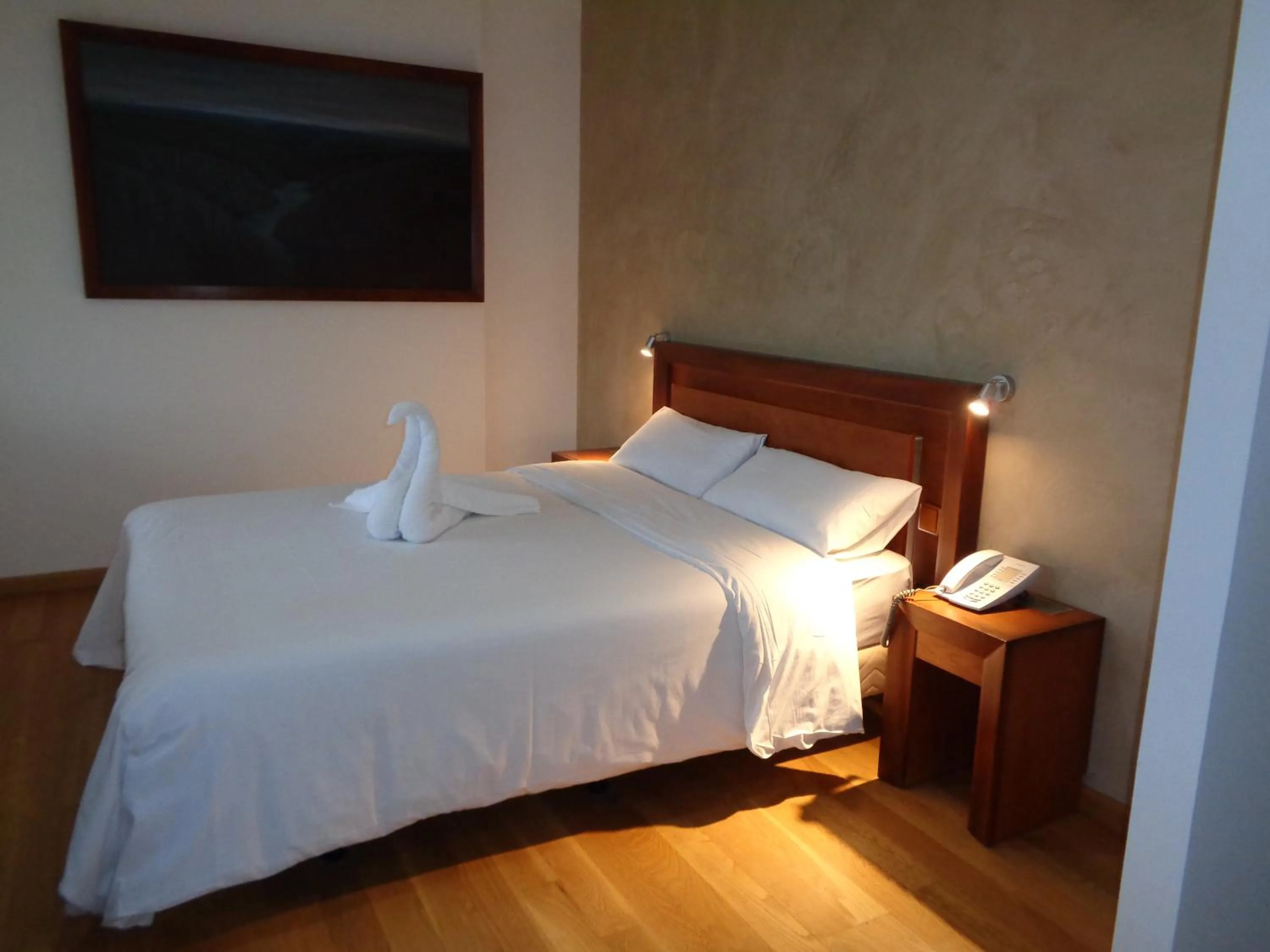 Photo of the whole room in Hotel Villa De Betanzos