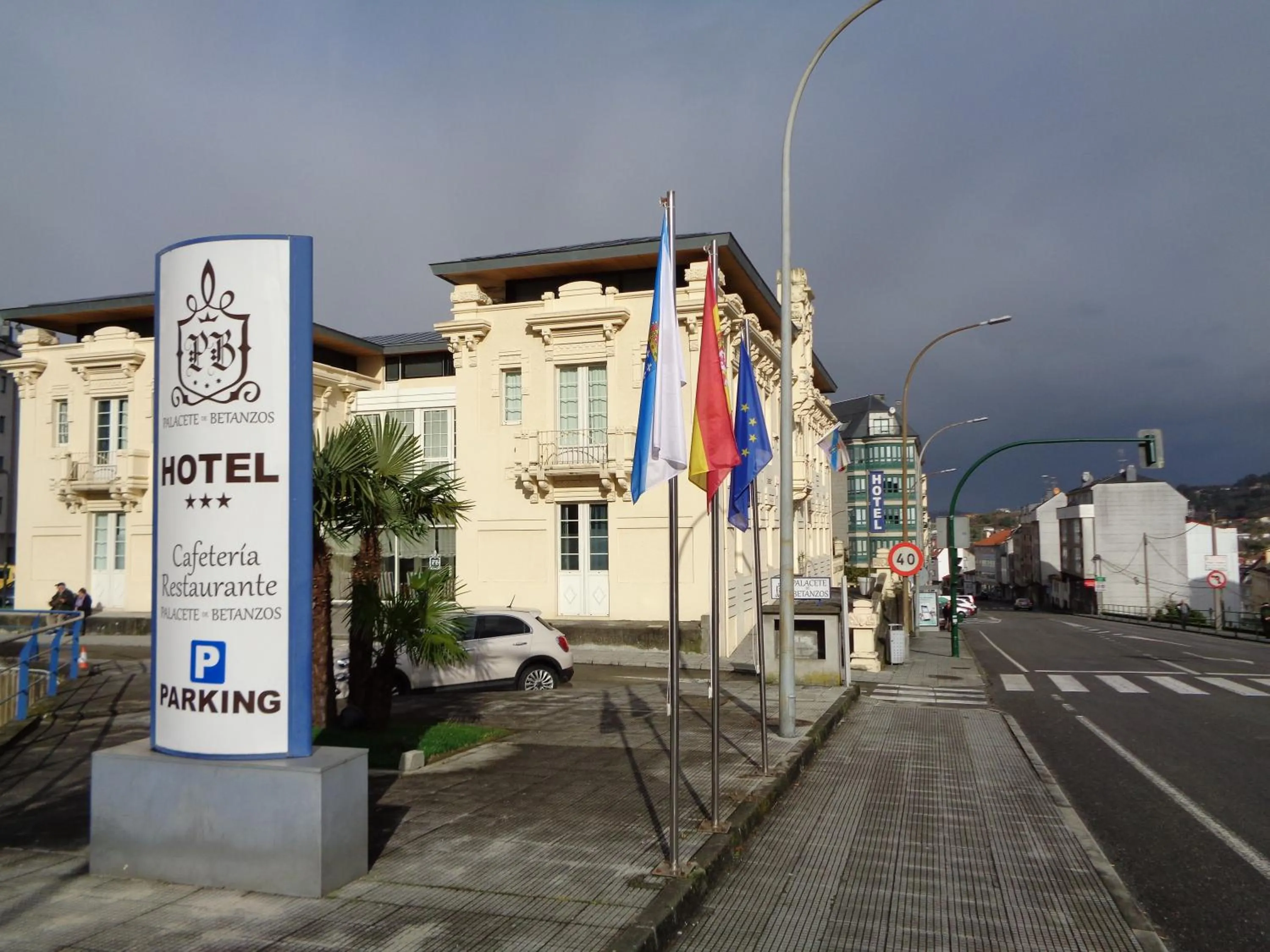 Property building in Hotel Villa De Betanzos