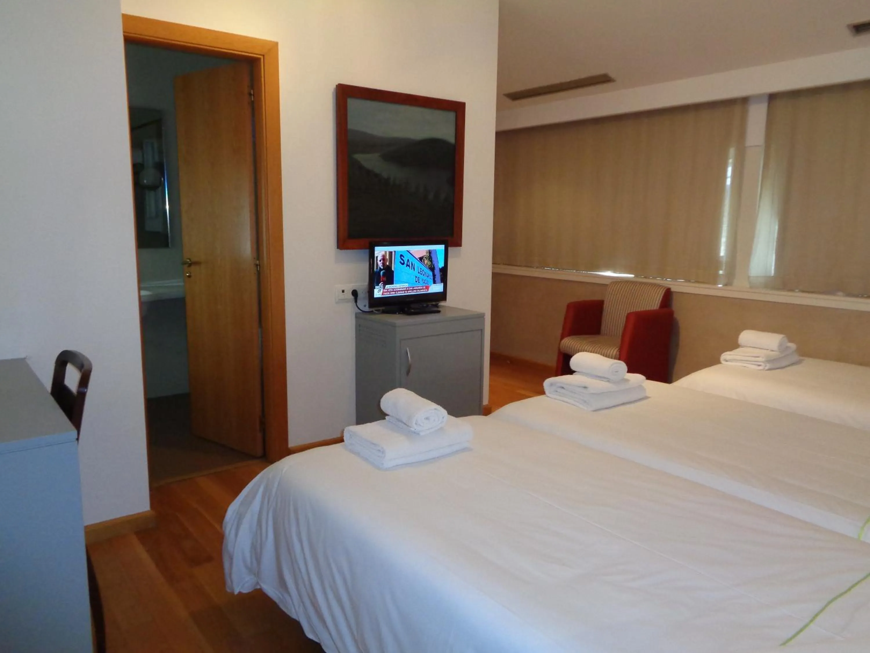 TV and multimedia in Hotel Villa De Betanzos