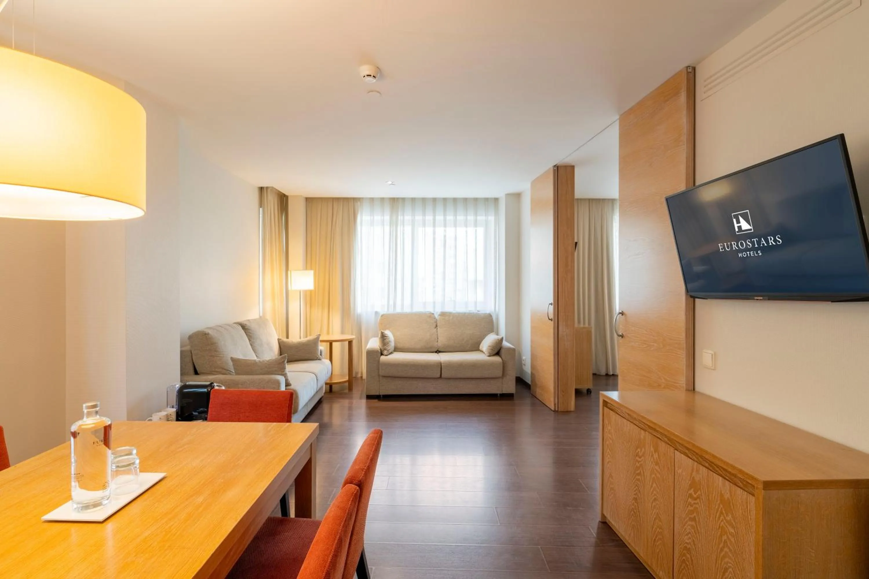 Photo of the whole room, Bed in Eurostars Lucentum