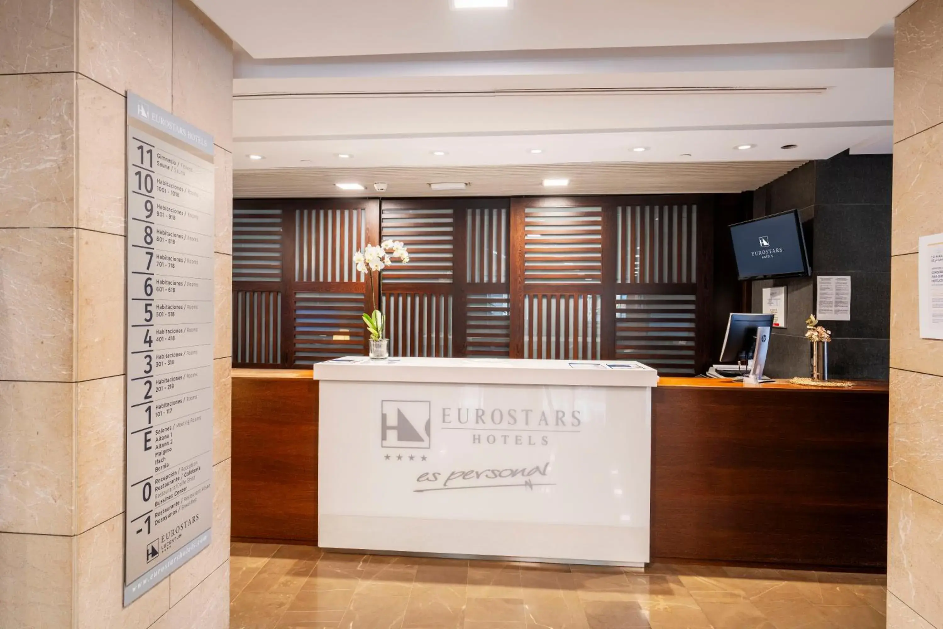 Lobby or reception in Eurostars Lucentum Lobby or reception in Eurostars Lucentum