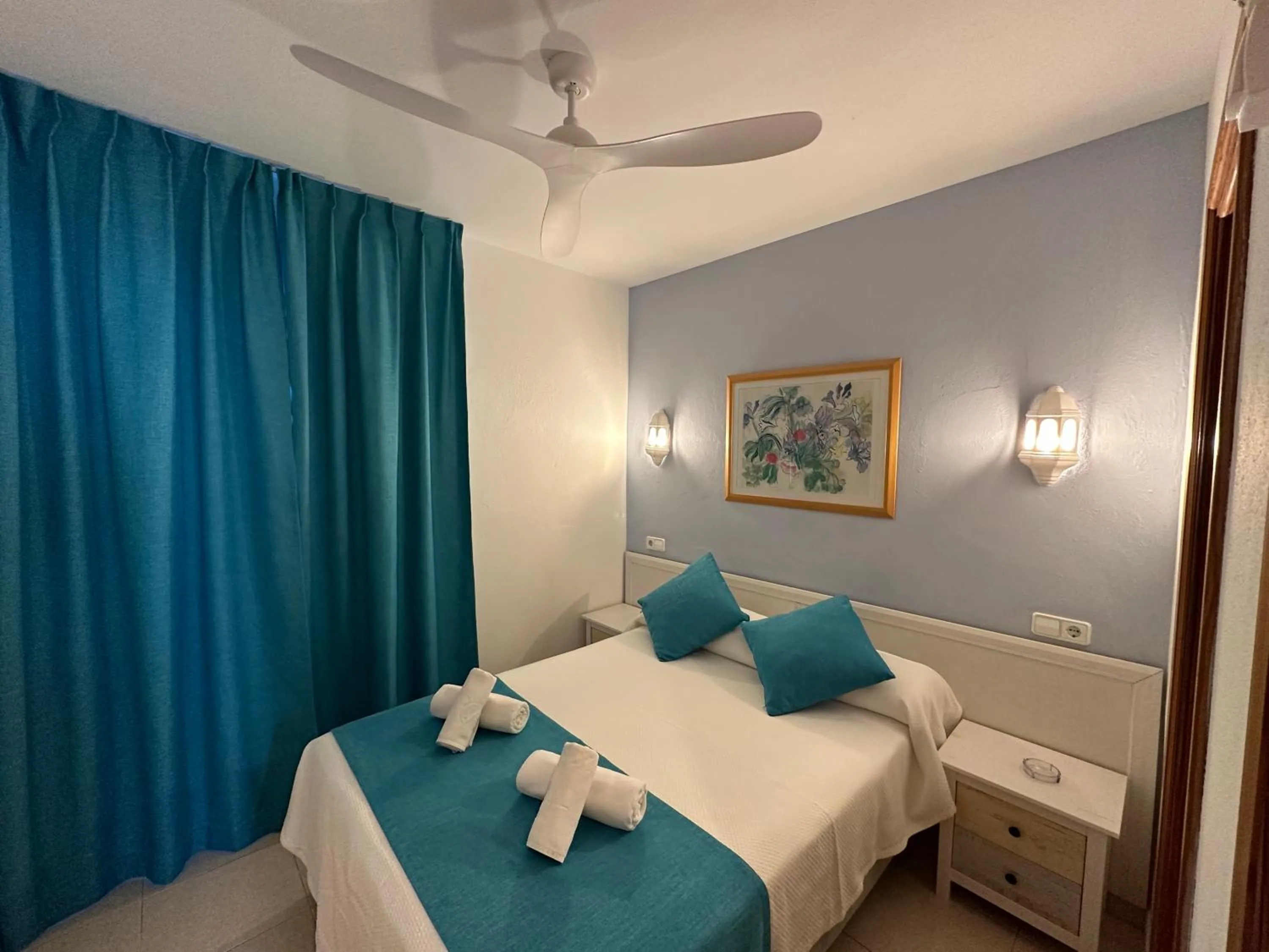 Photo of the whole room, Bed in Hostal Ferrer