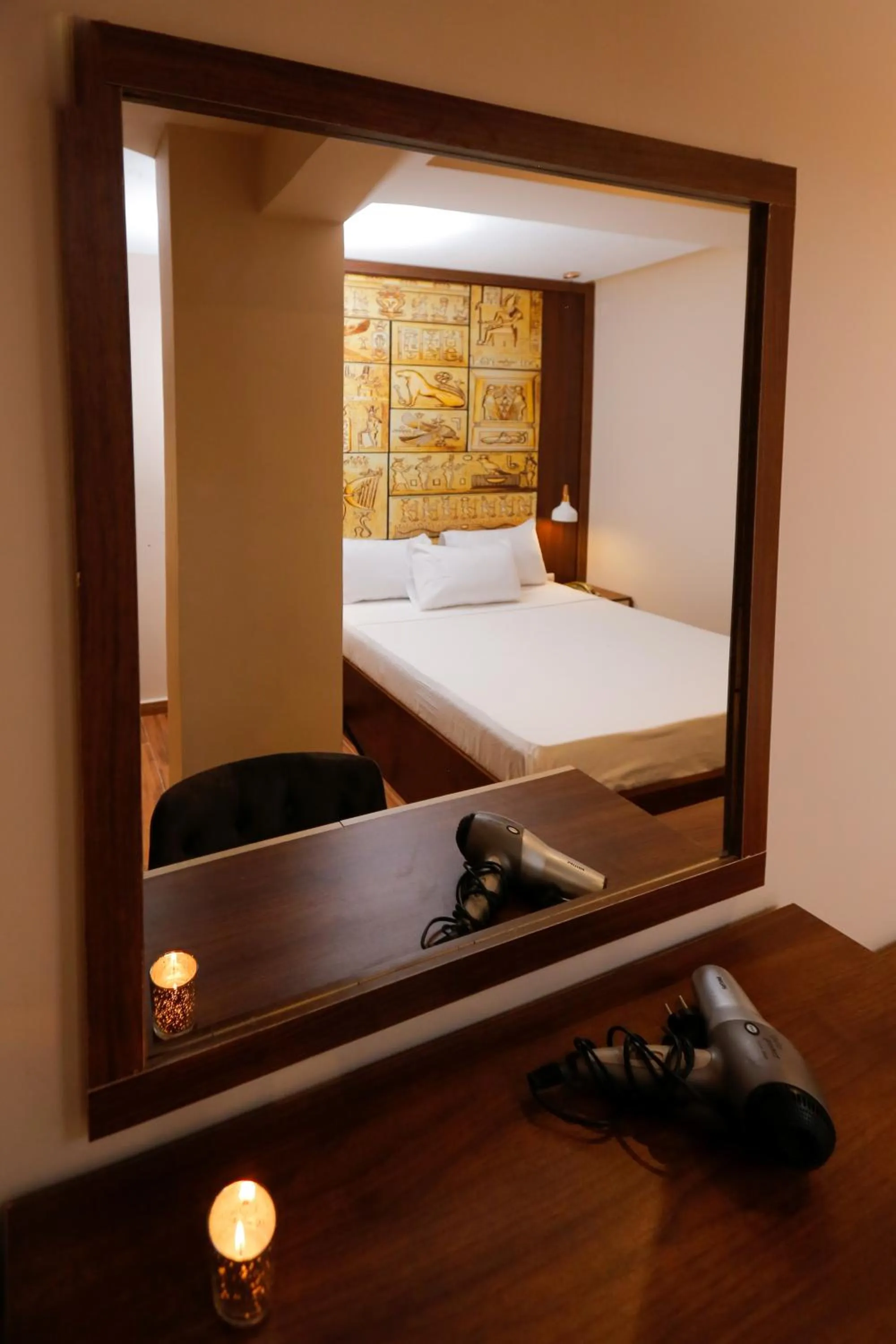 Bed in Sky Pyramids View Inn