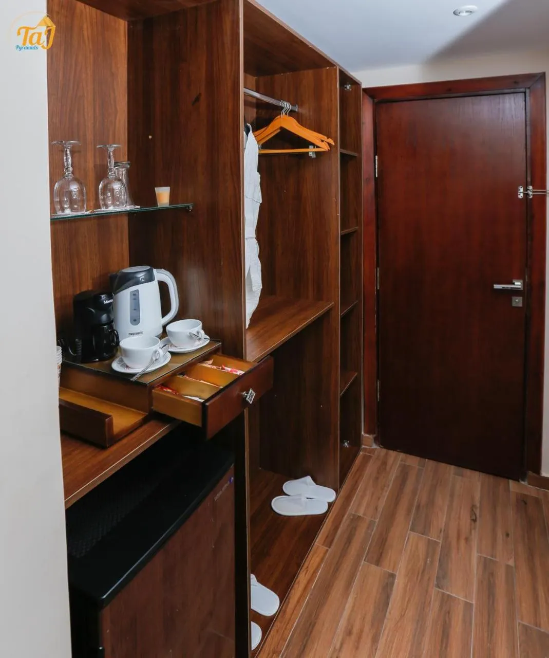 minibar in Sky Pyramids View Inn