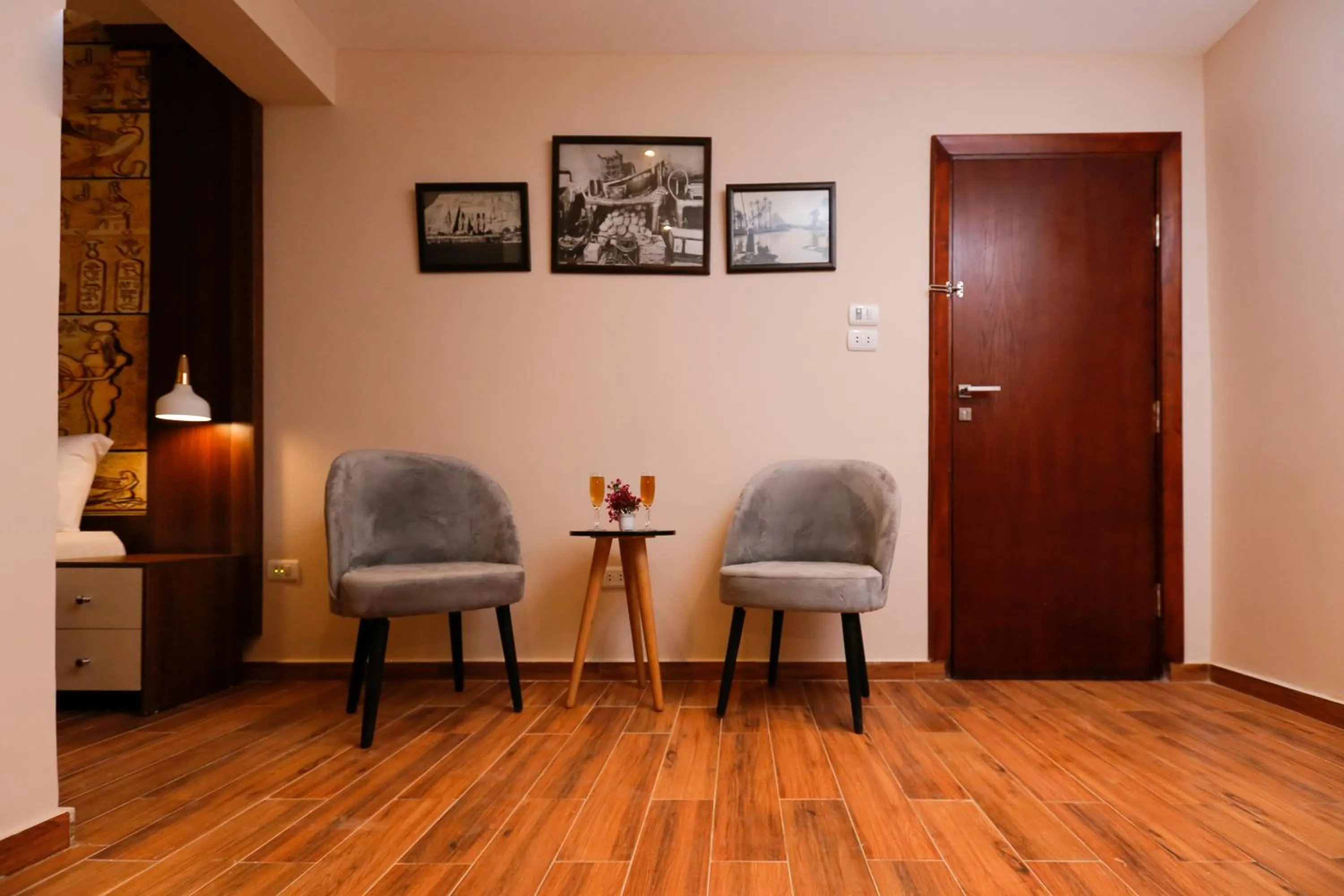 Living room in Sky Pyramids View Inn