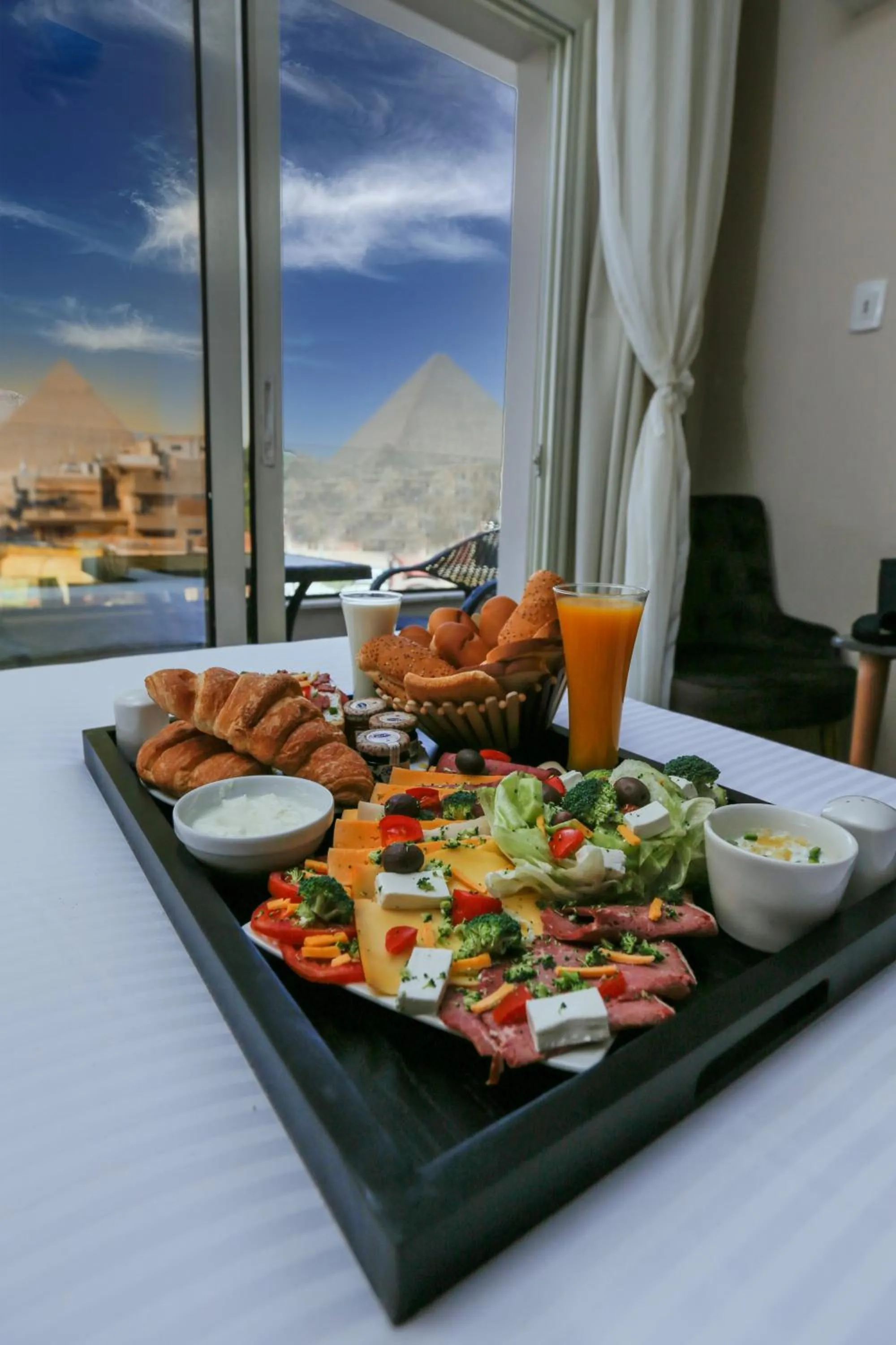 Breakfast in Sky Pyramids View Inn