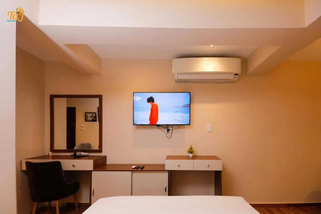 TV and multimedia, Bed in Sky Pyramids View Inn