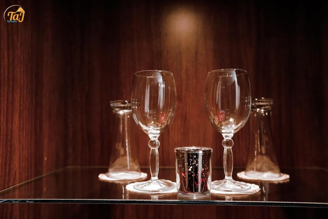 Food and drinks in Sky Pyramids View Inn