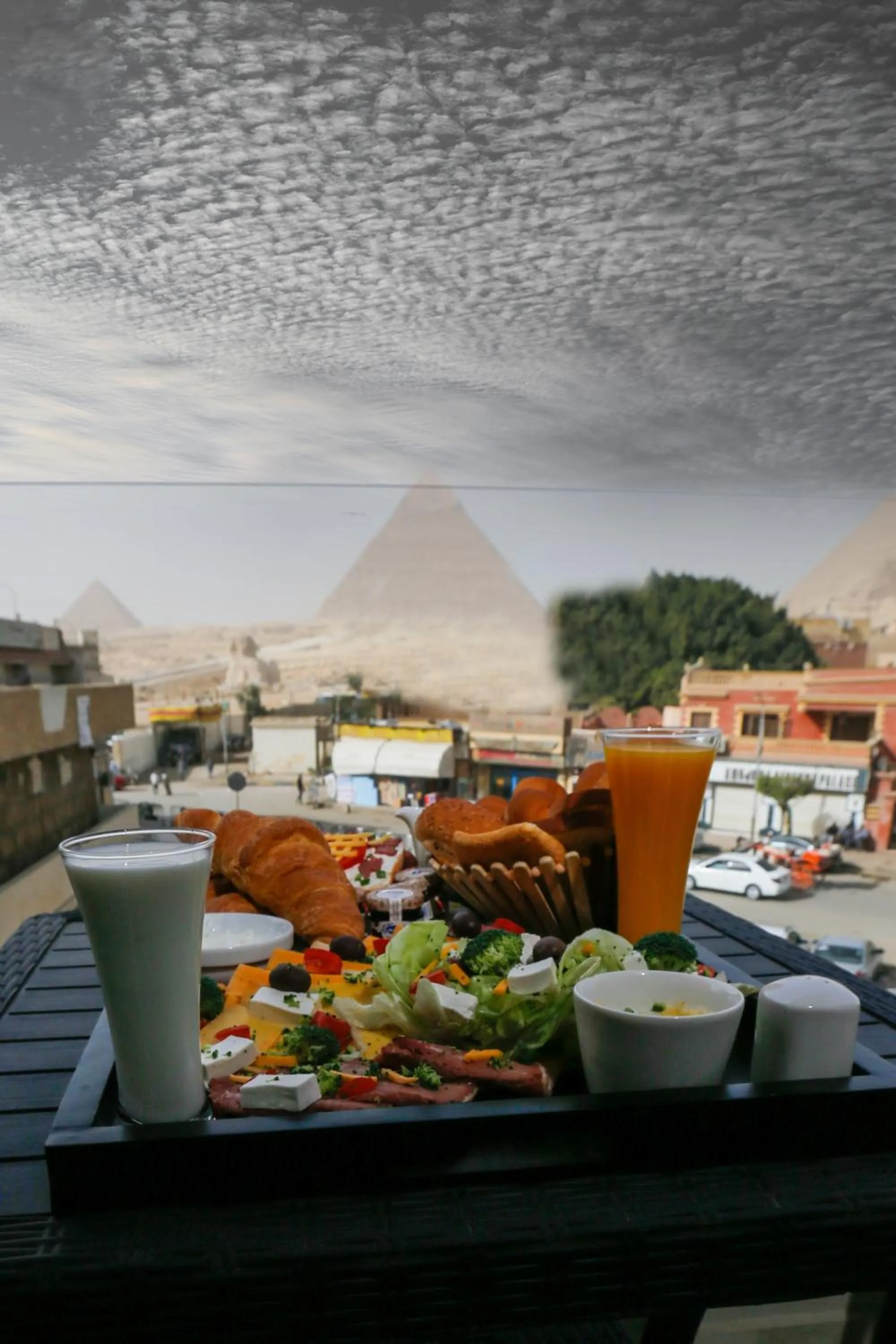 Day in Sky Pyramids View Inn