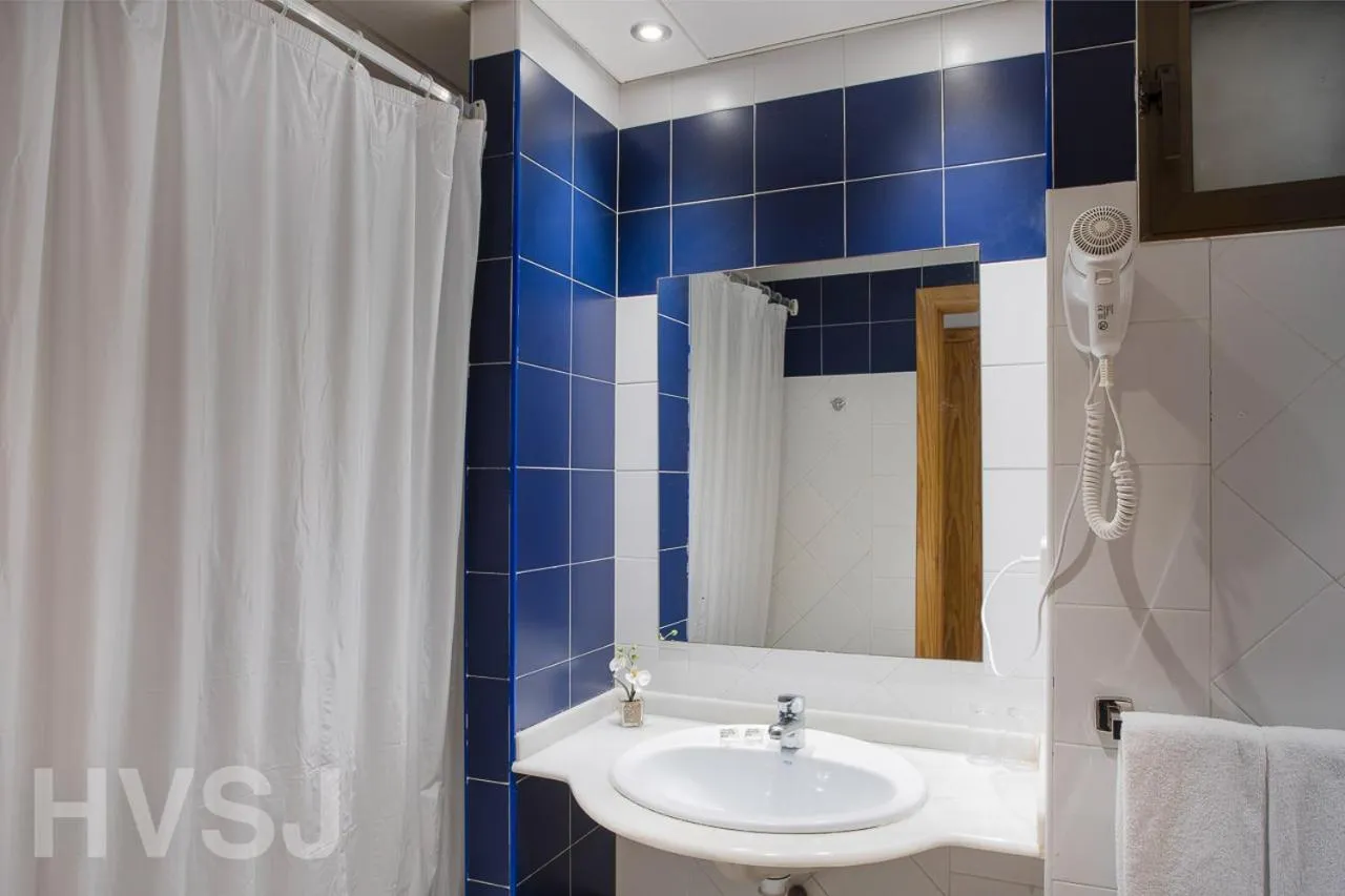 Bathroom in Hotel Villa San Juan