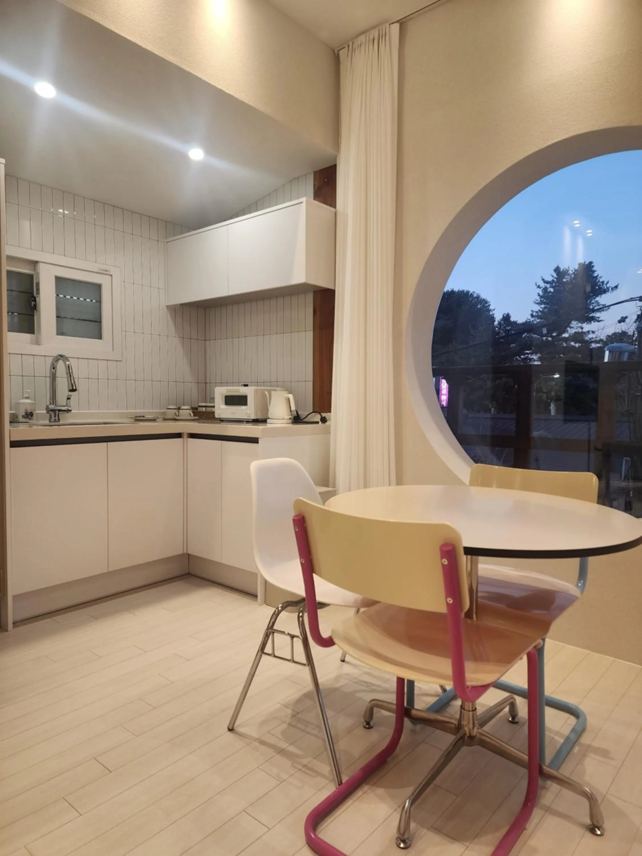 Dining area in Hanokstay DUDURI