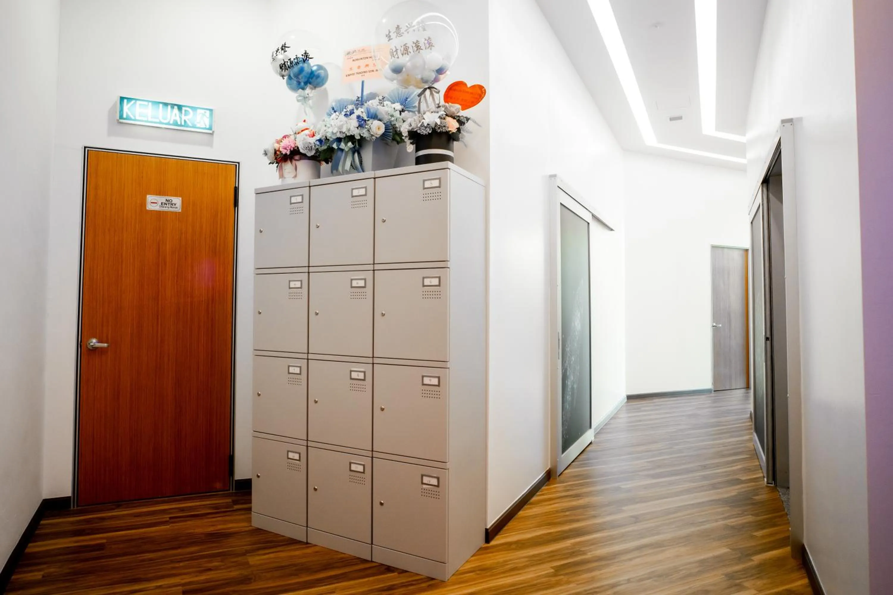 microwave in Norvinton Hotel