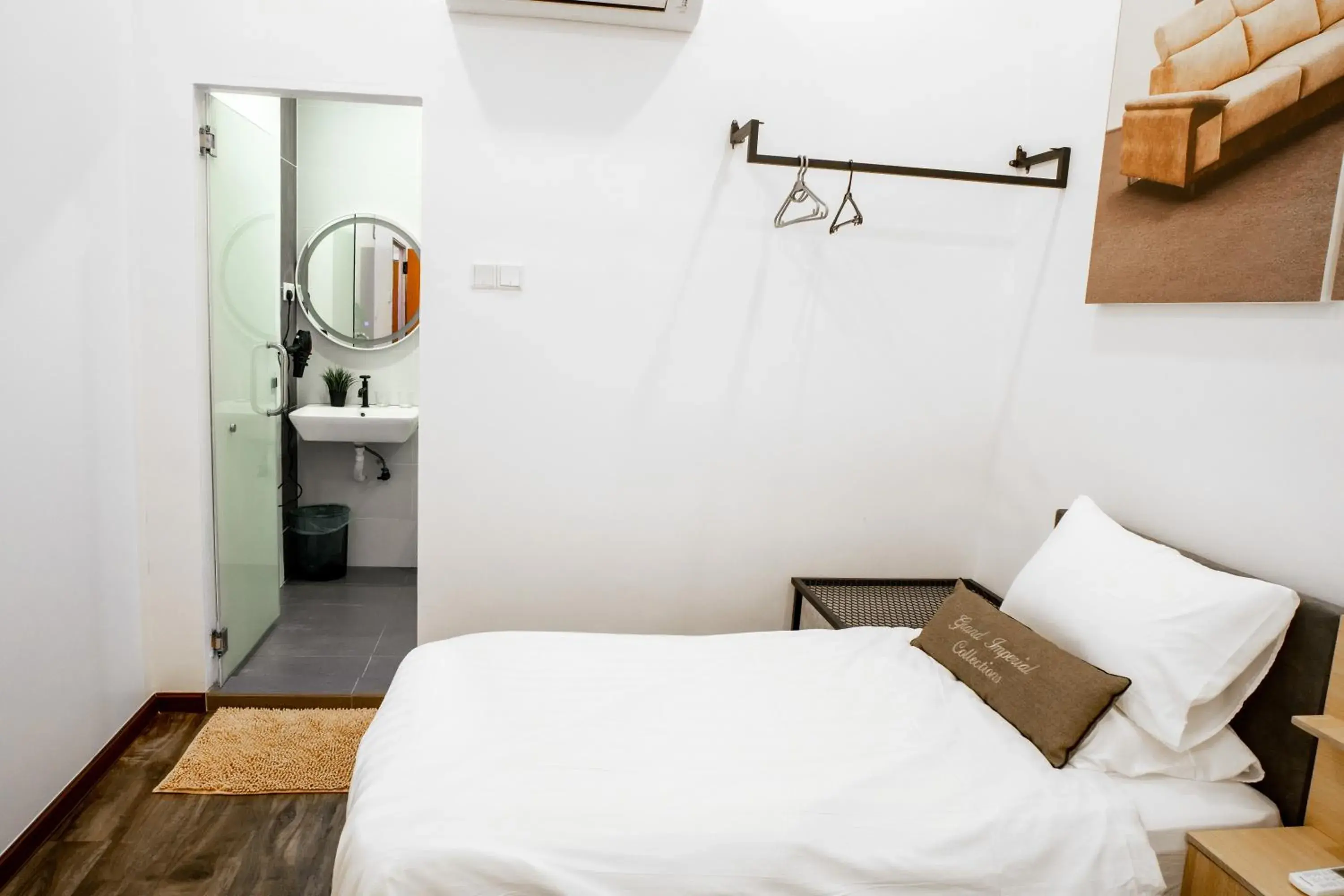 Double Room with Private Bathroom in Norvinton Hotel Double Room with Private Bathroom in Norvinton Hotel