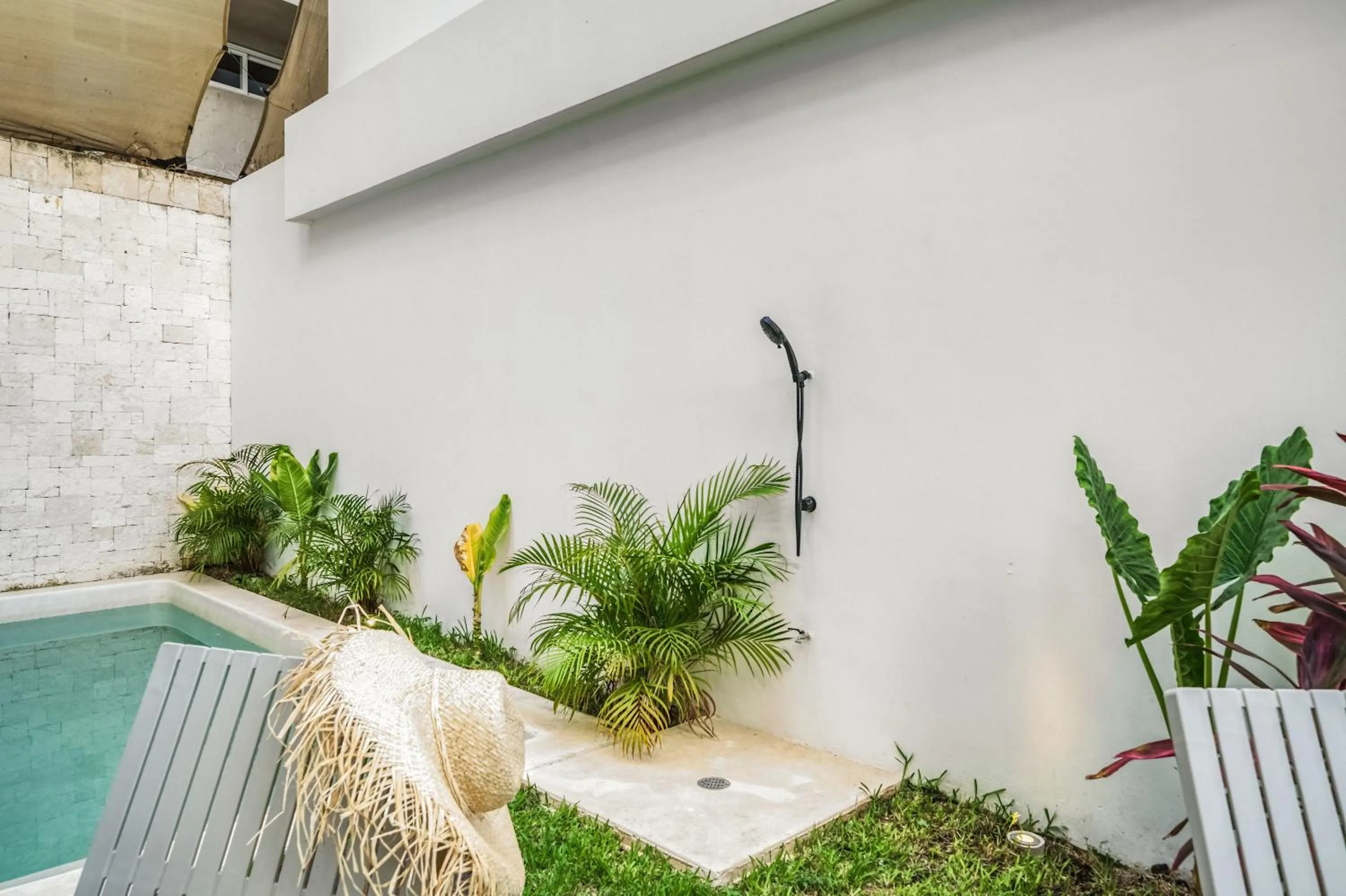 Swimming pool in 2BR Coworking Freestanding Bathtub Private Pool