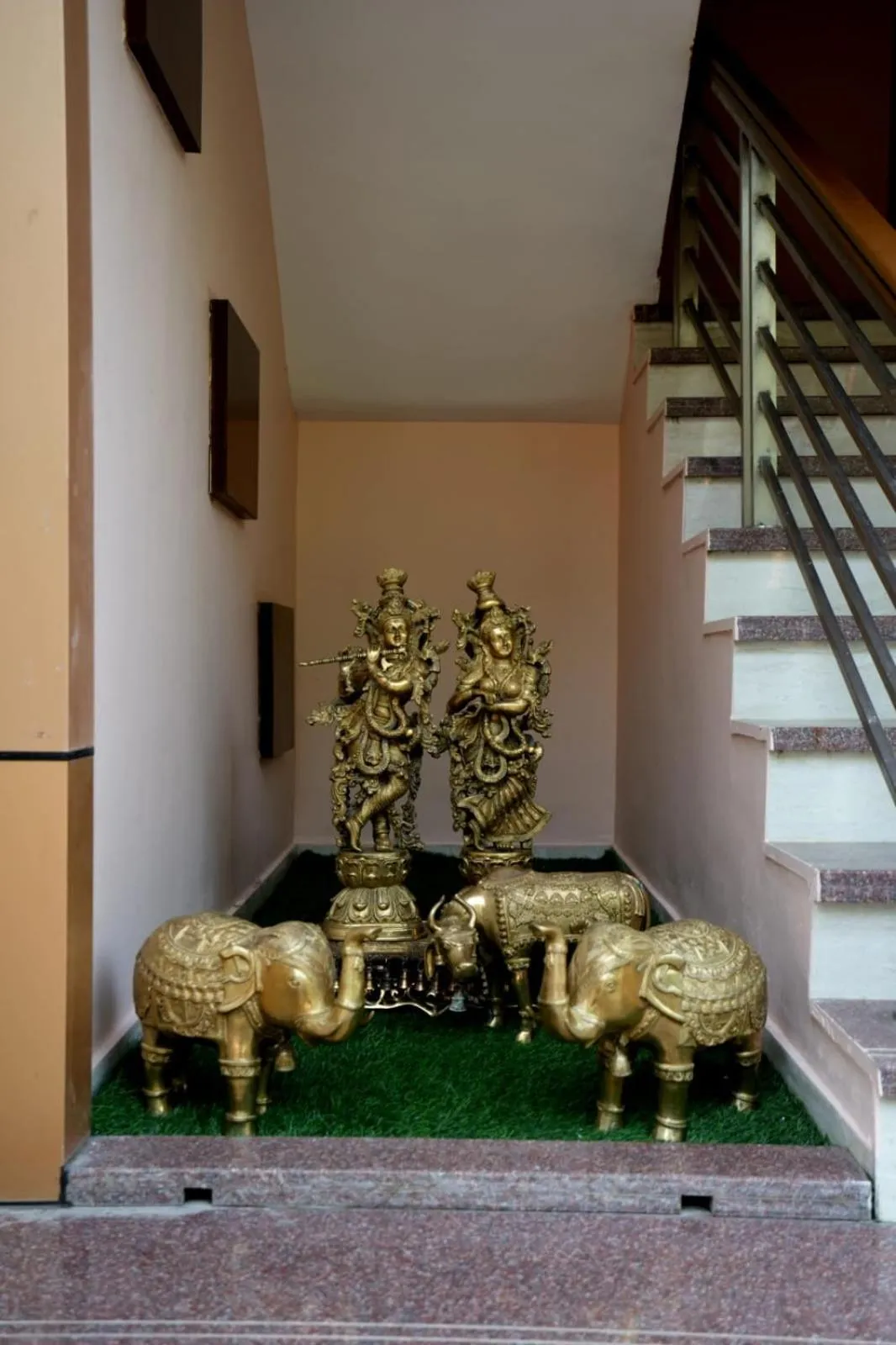 Decorative detail in Raaj Resort