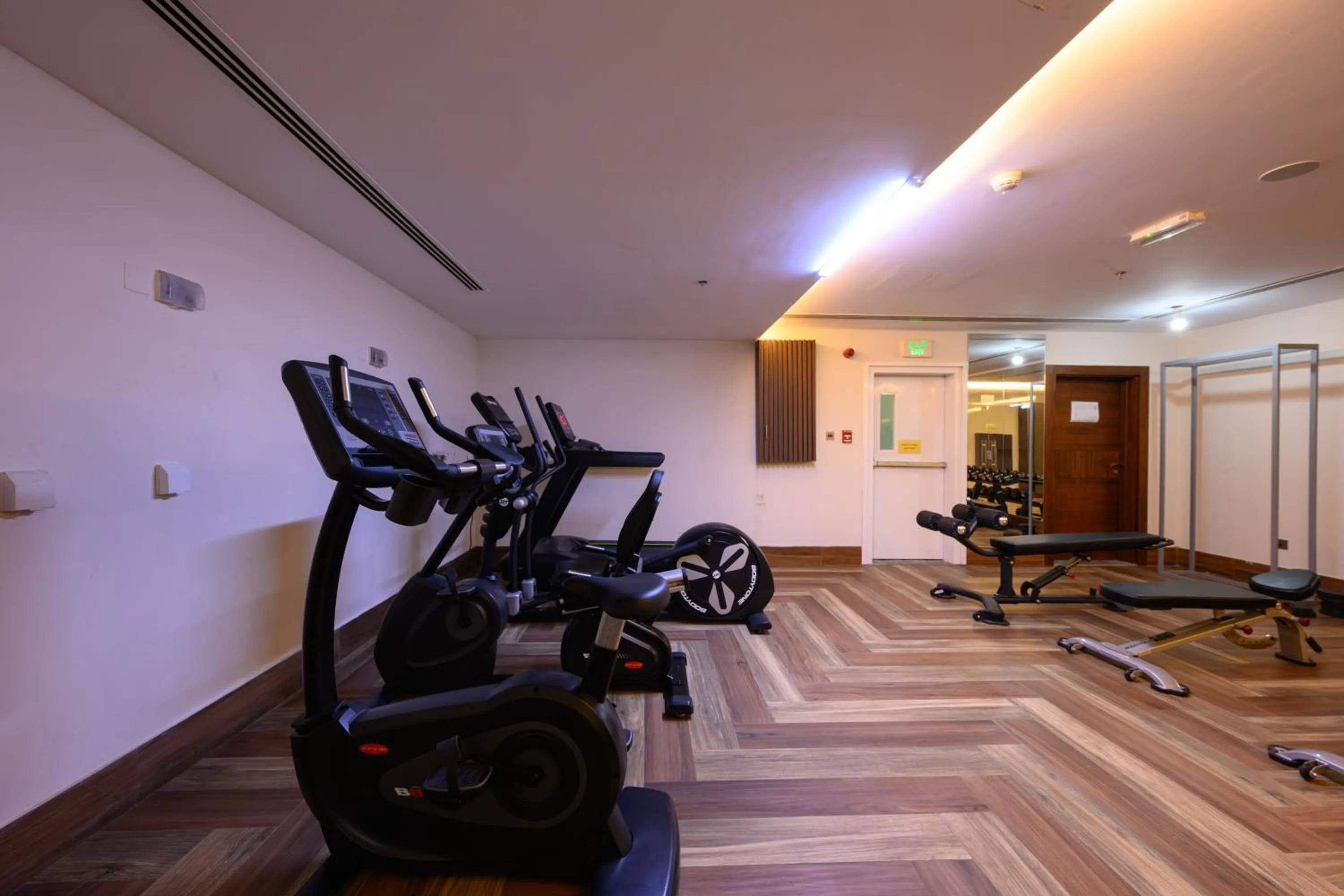 Fitness centre/facilities in Abraj Royal Hotel