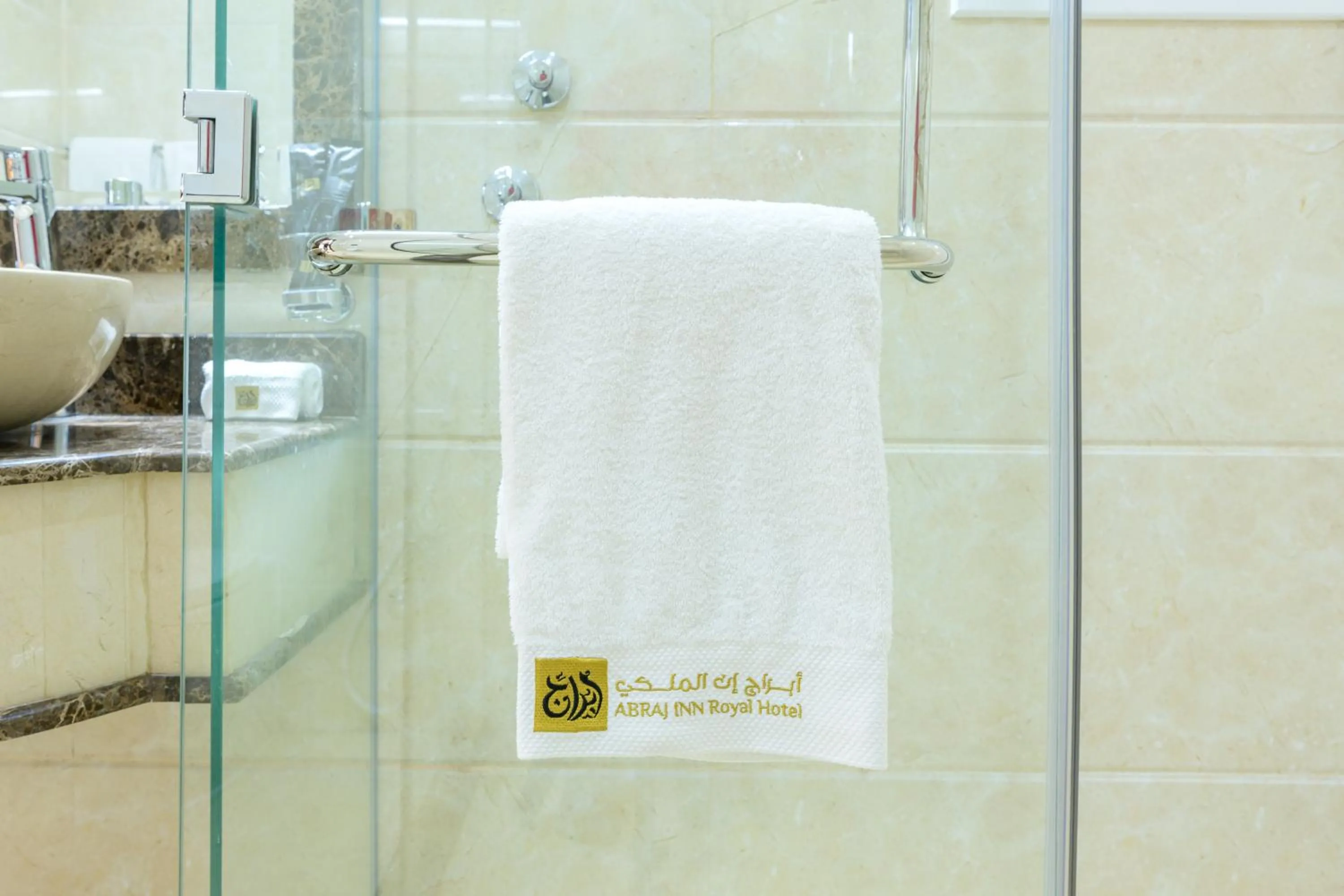 Shower in Abraj Royal Hotel