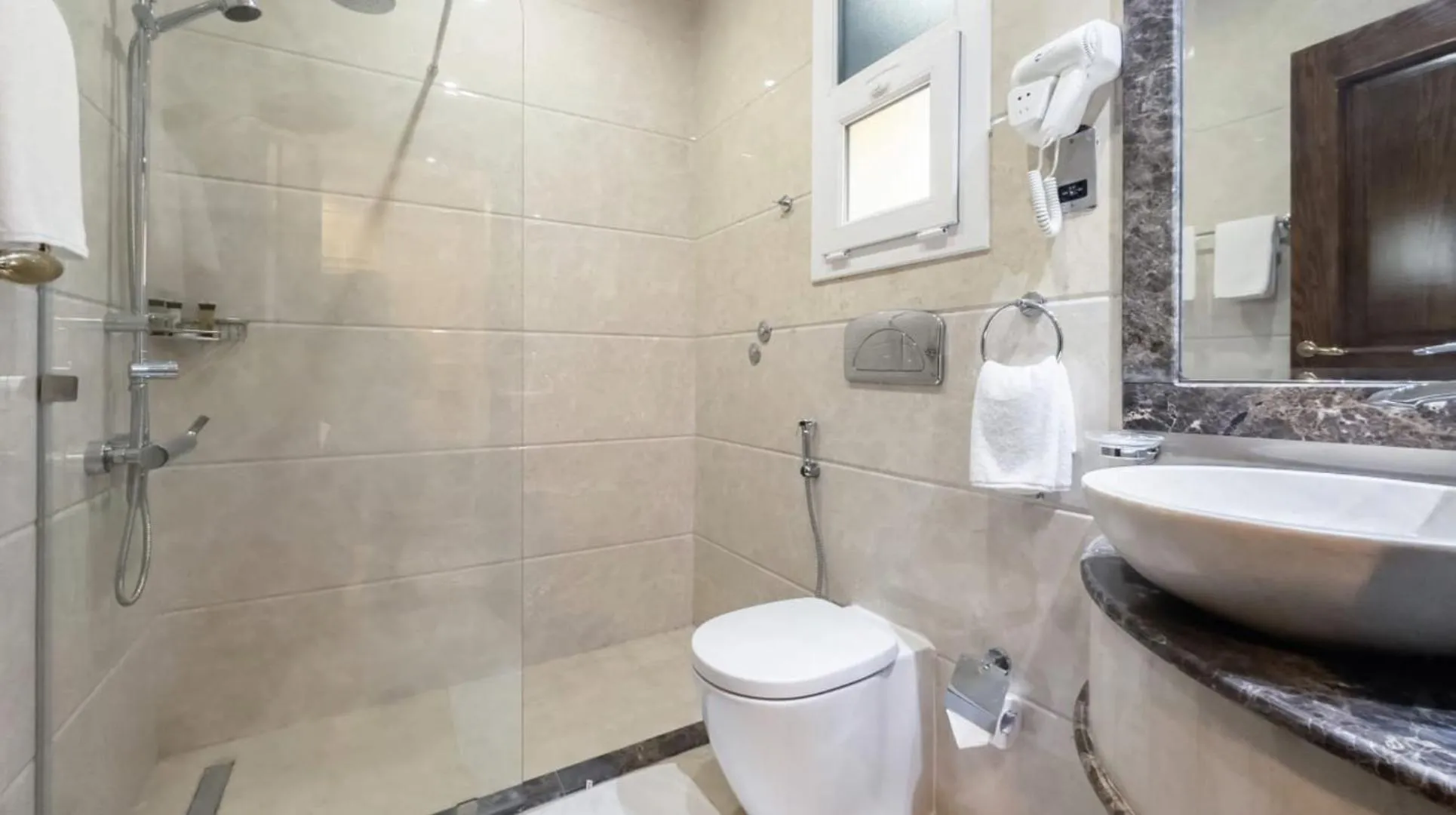 Bathroom in Abraj Royal Hotel