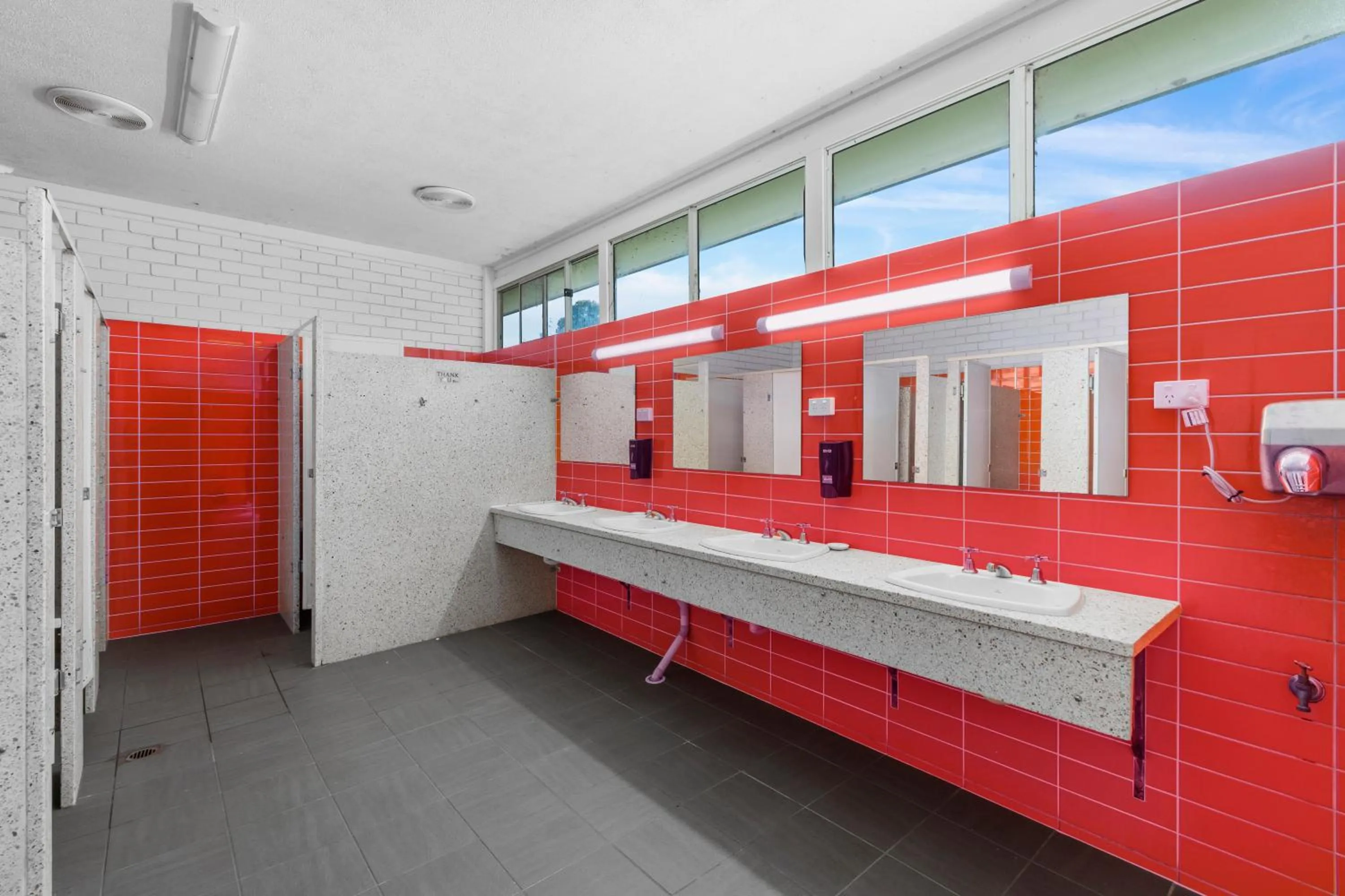 Public Bath in Moss Vale Holiday Park