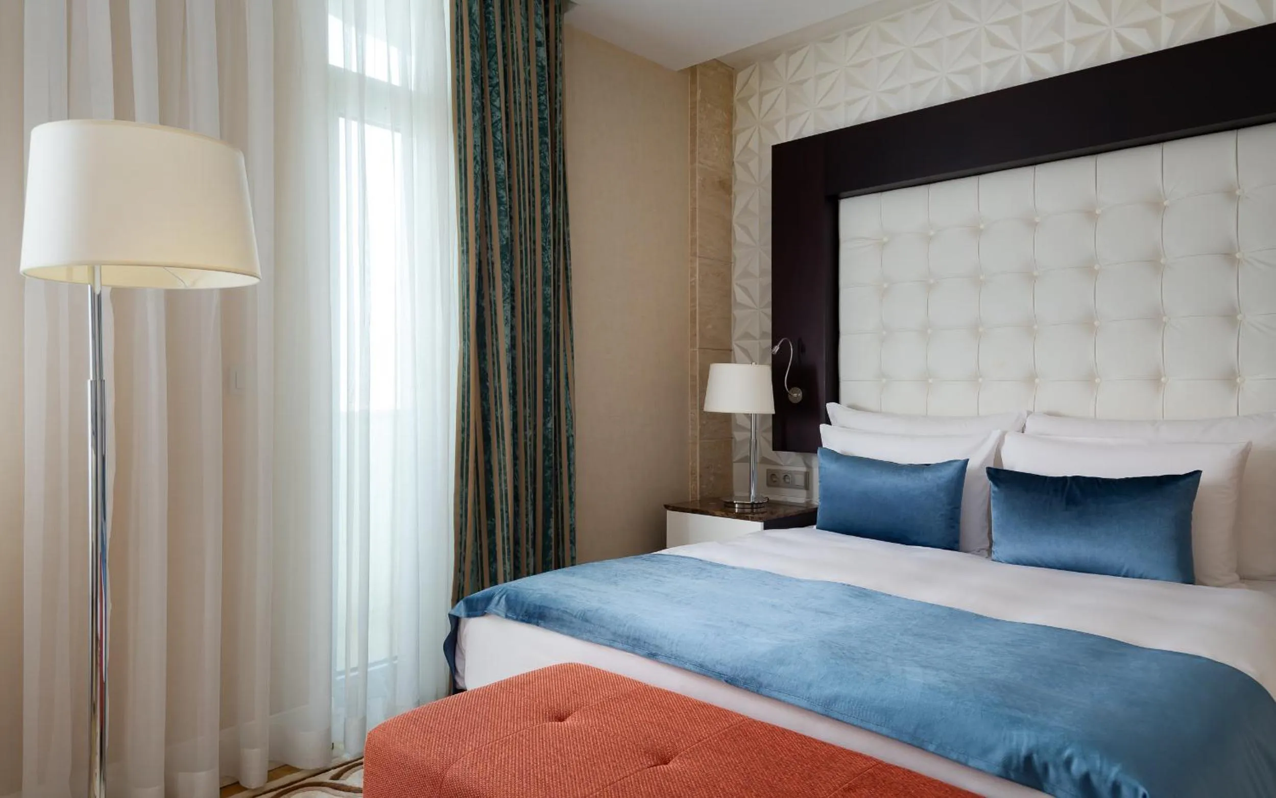 Bed in Badamdar Hotel and Residences