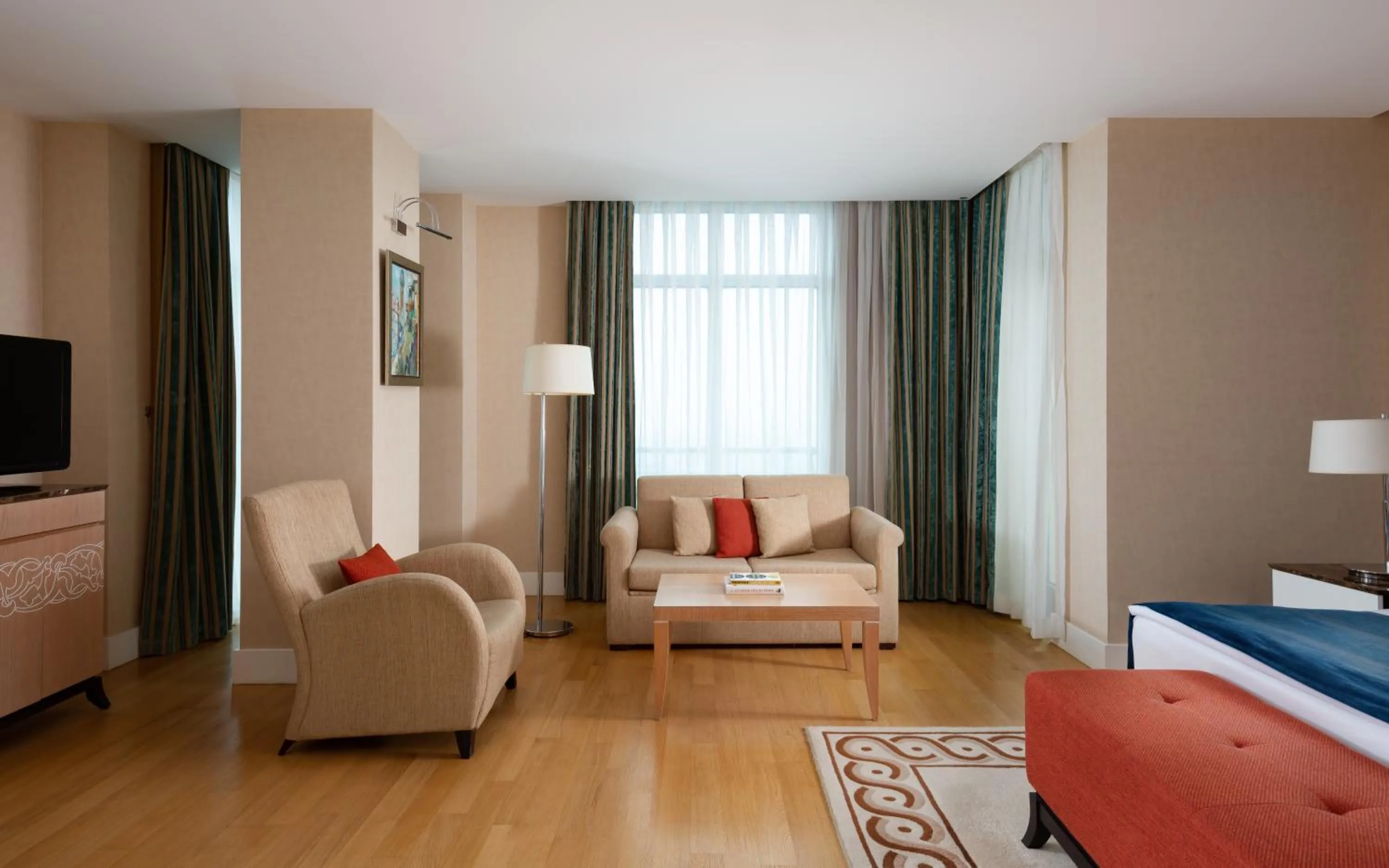 Bed in Badamdar Hotel and Residences