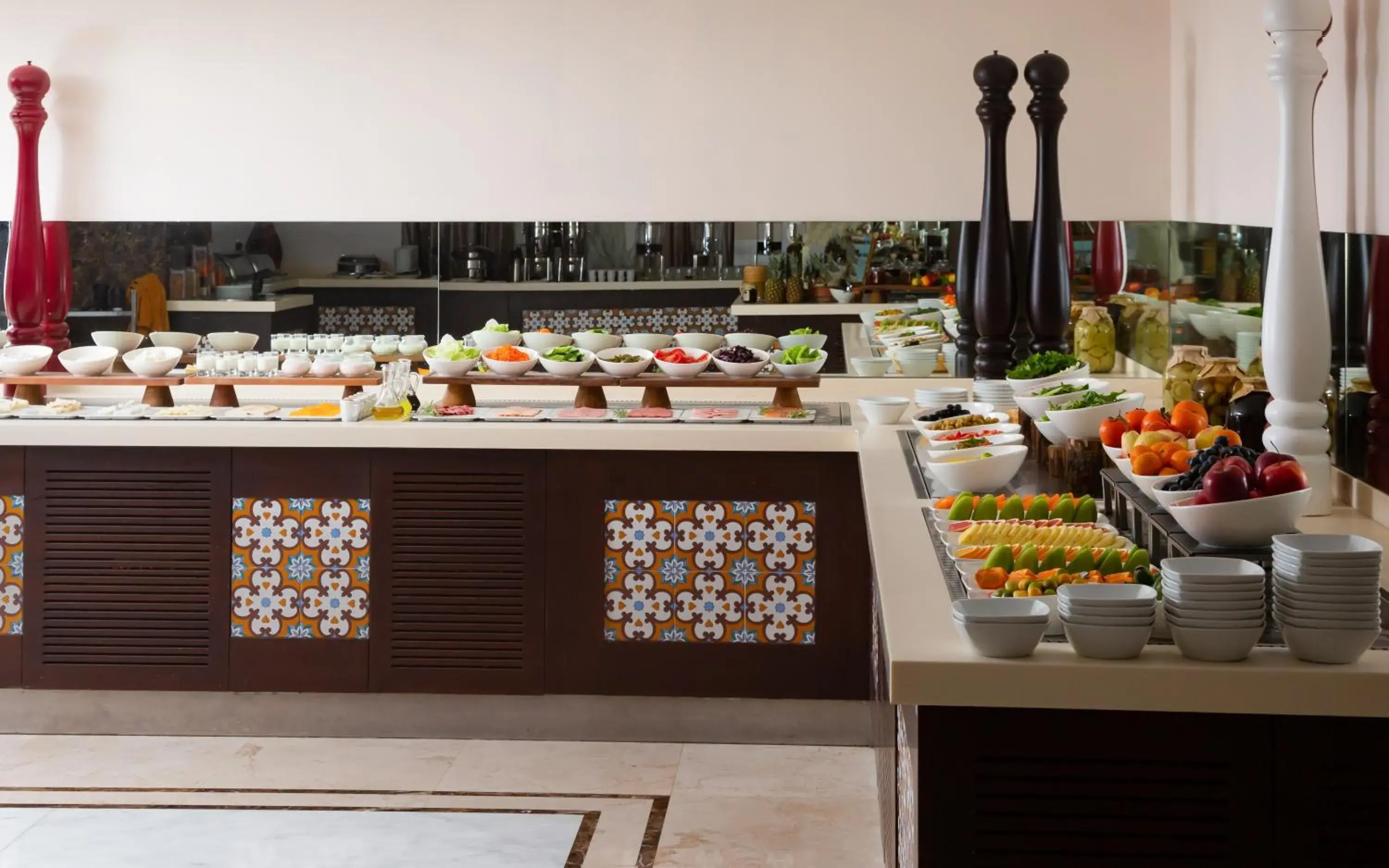 Breakfast in Badamdar Hotel and Residences Breakfast in Badamdar Hotel and Residences