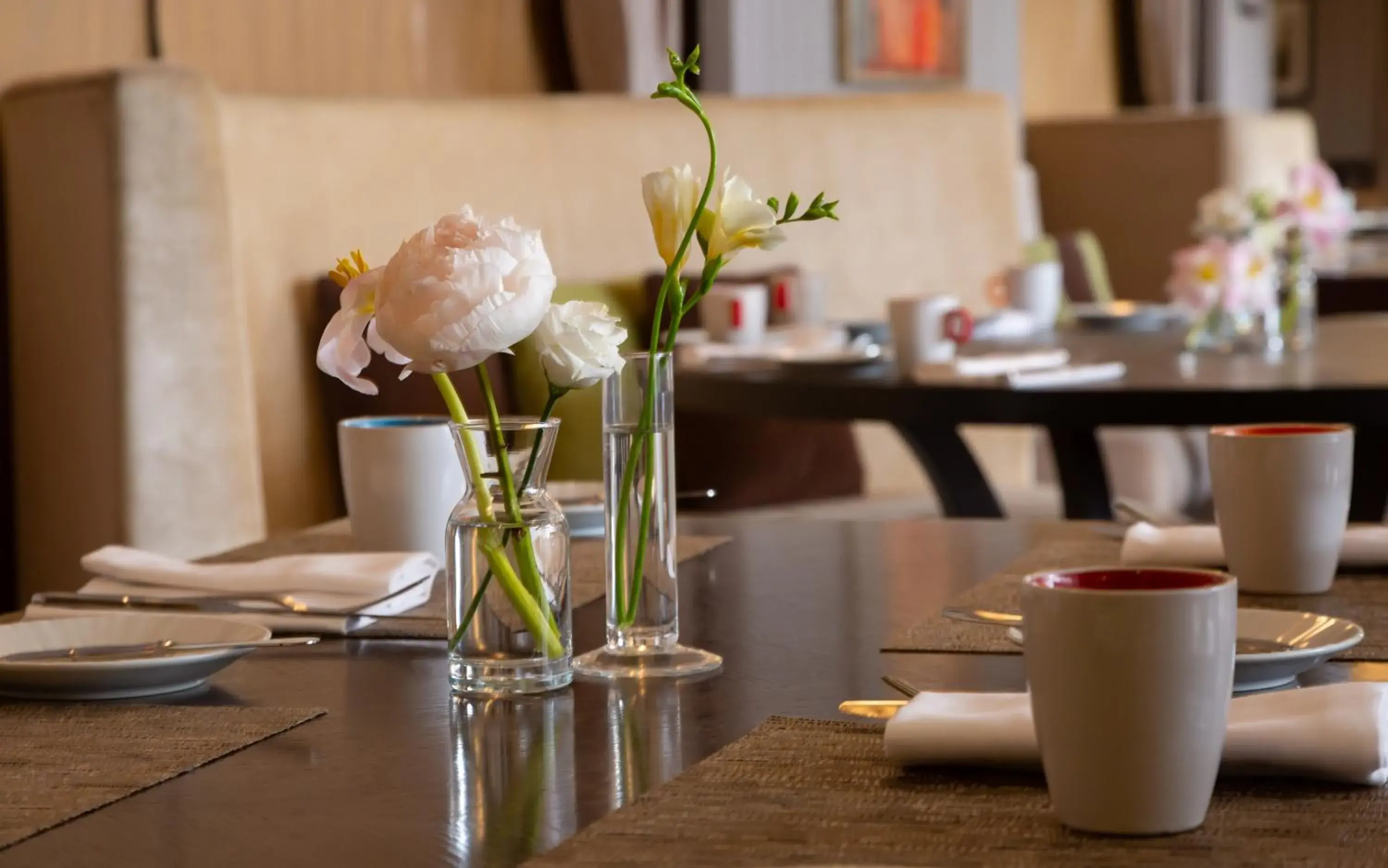 Restaurant/places to eat in Badamdar Hotel and Residences Restaurant/places to eat in Badamdar Hotel and Residences