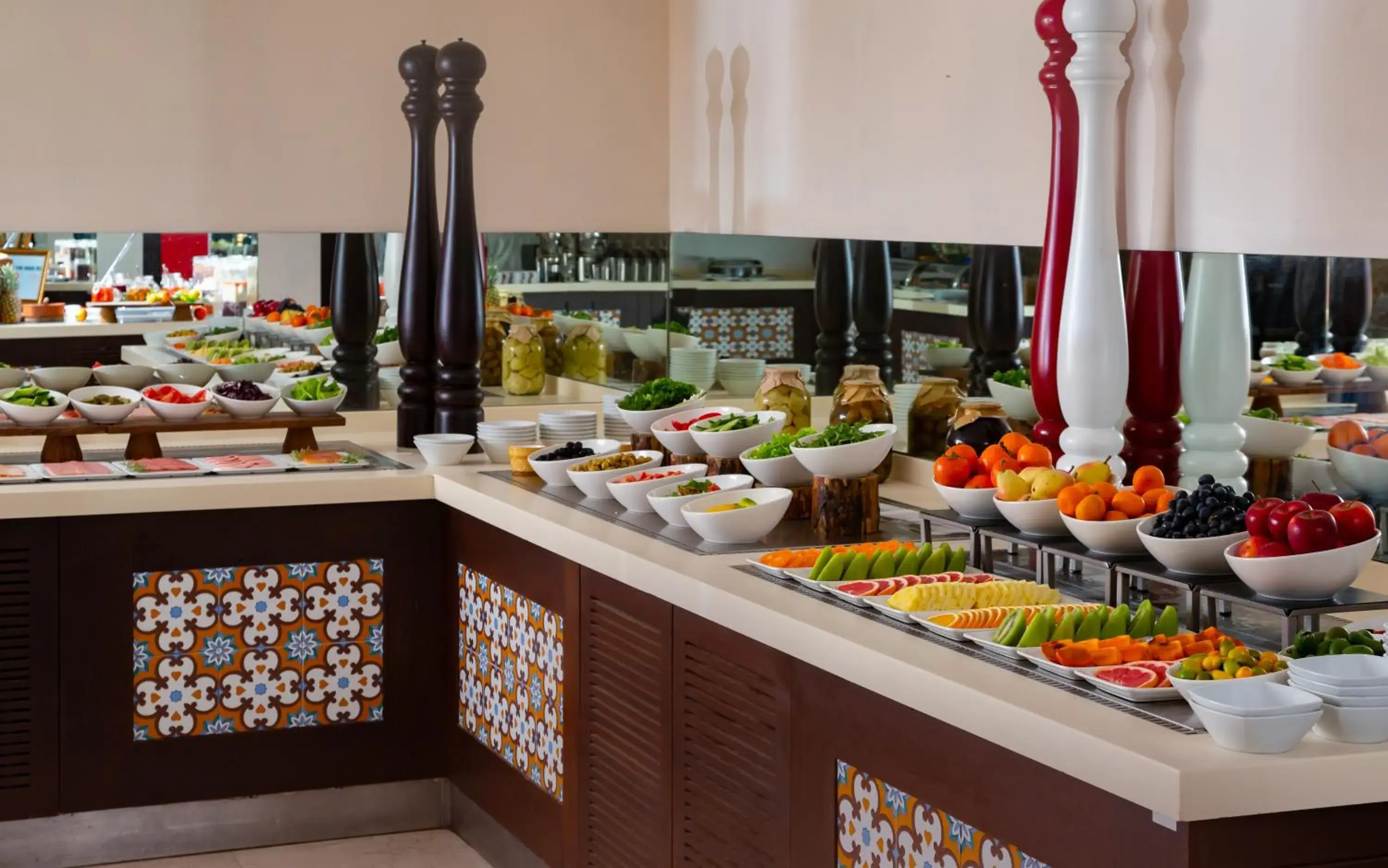 Breakfast in Badamdar Hotel and Residences Breakfast in Badamdar Hotel and Residences