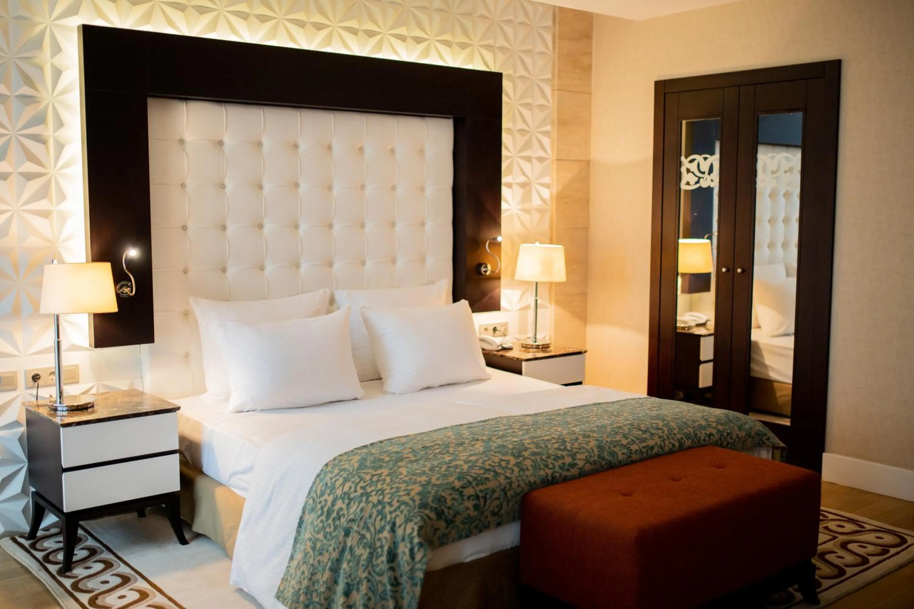 Bed in Badamdar Hotel and Residences