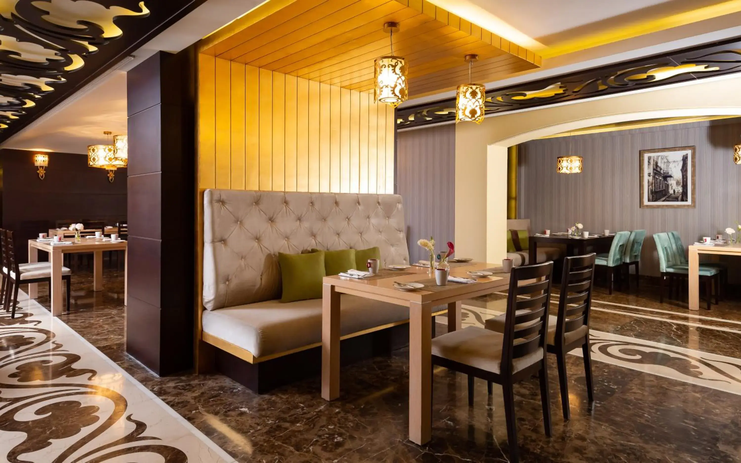 Restaurant/places to eat in Badamdar Hotel and Residences Restaurant/places to eat in Badamdar Hotel and Residences