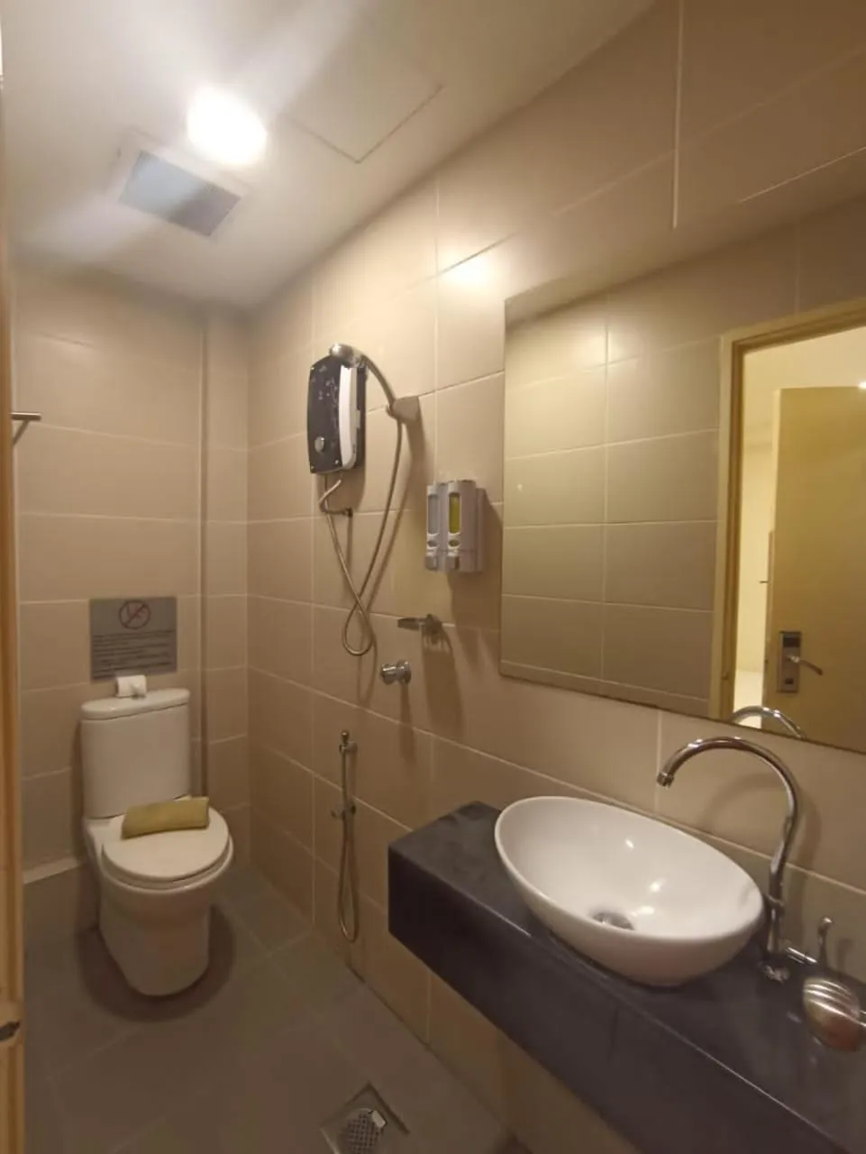 Toilet in Smile Hotel Cheras Taman Segar