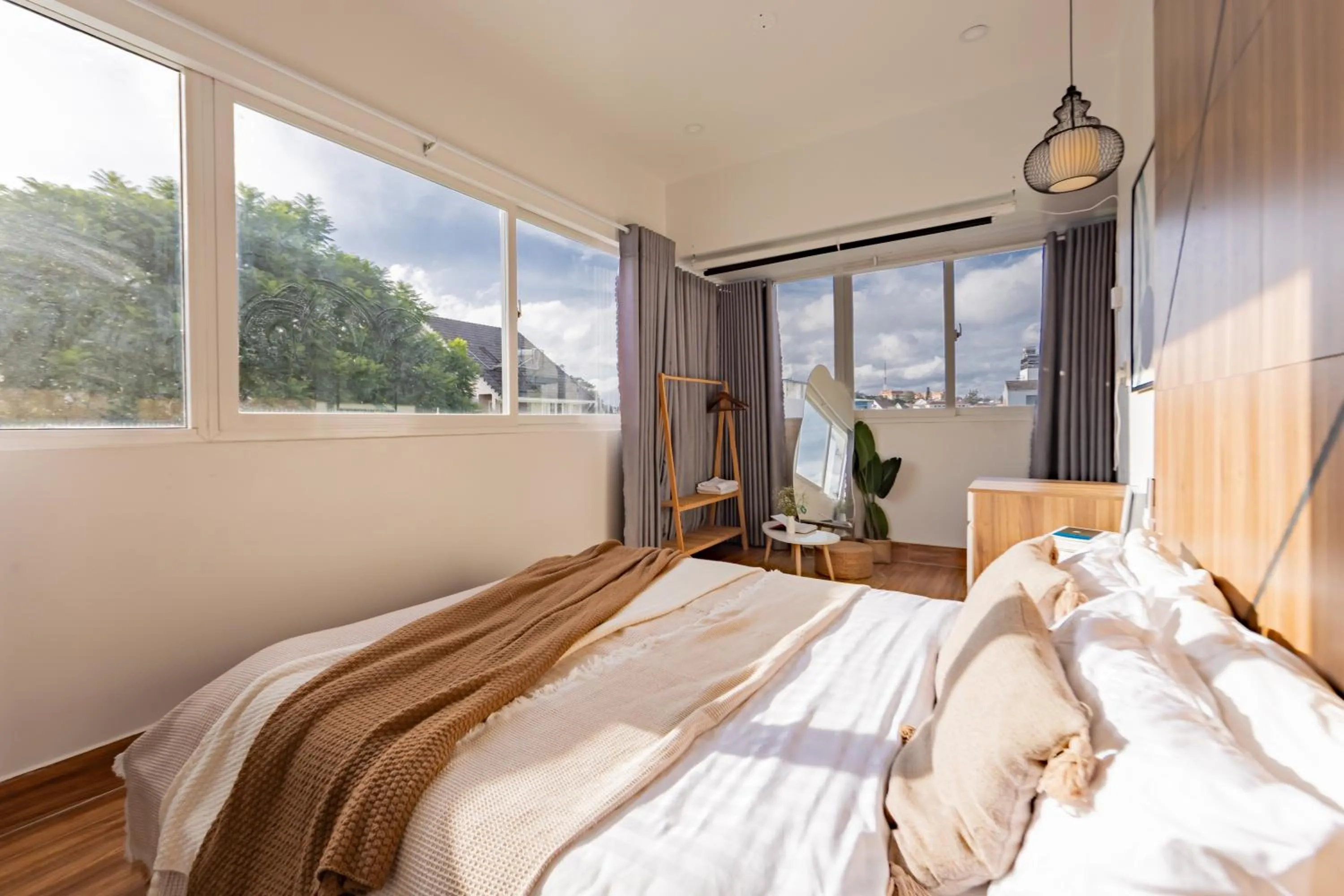 Bed in The Morris Central Hotel - O'TEL