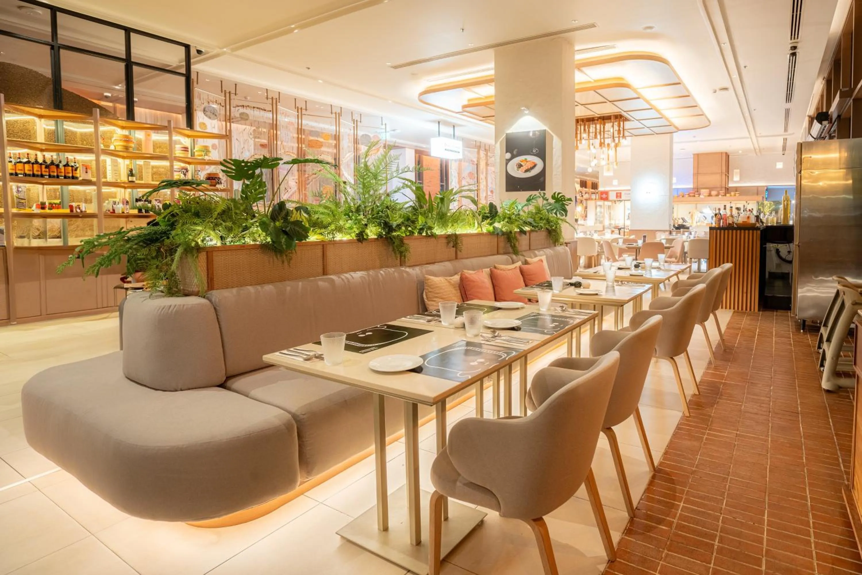 Restaurant/places to eat in Centara Ubon