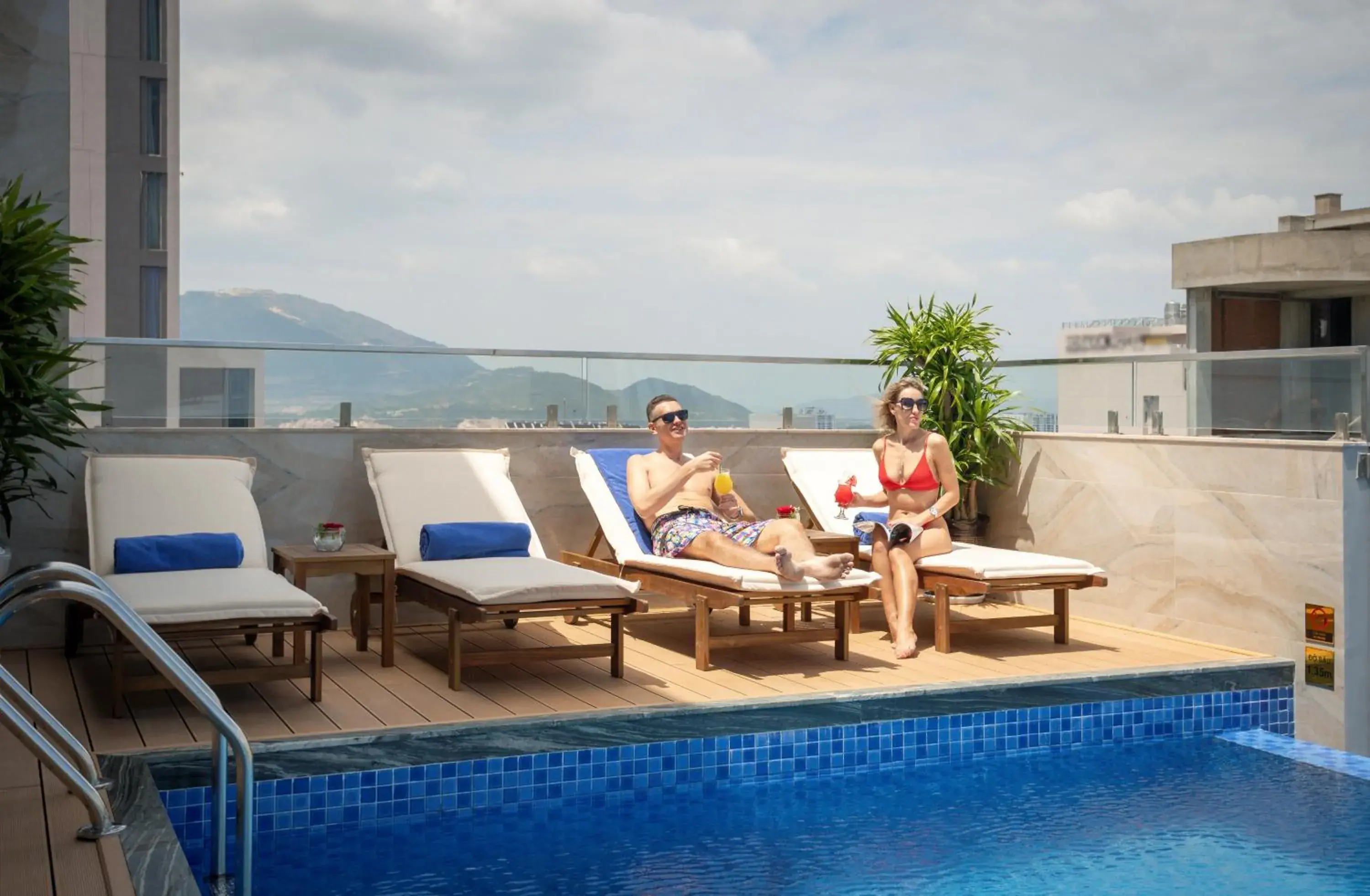 Swimming pool in Maris Hotel Nha Trang Swimming pool in Maris Hotel Nha Trang