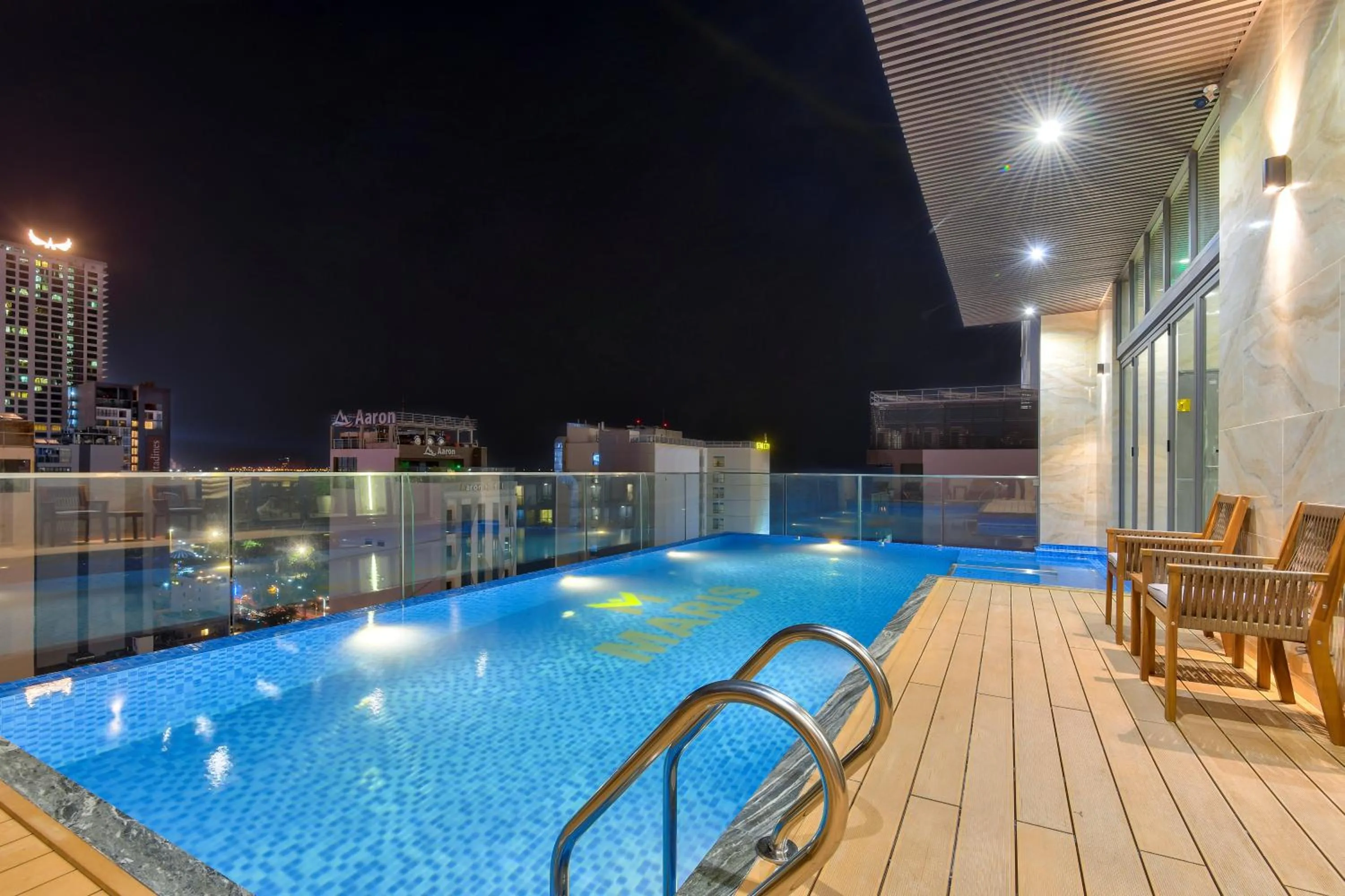 Swimming pool in Maris Hotel Nha Trang