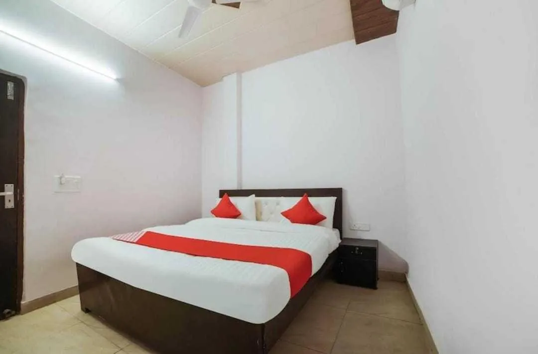 Bedroom, Bed in Hotel O KL khari Near Ashoka Park Mein Metro