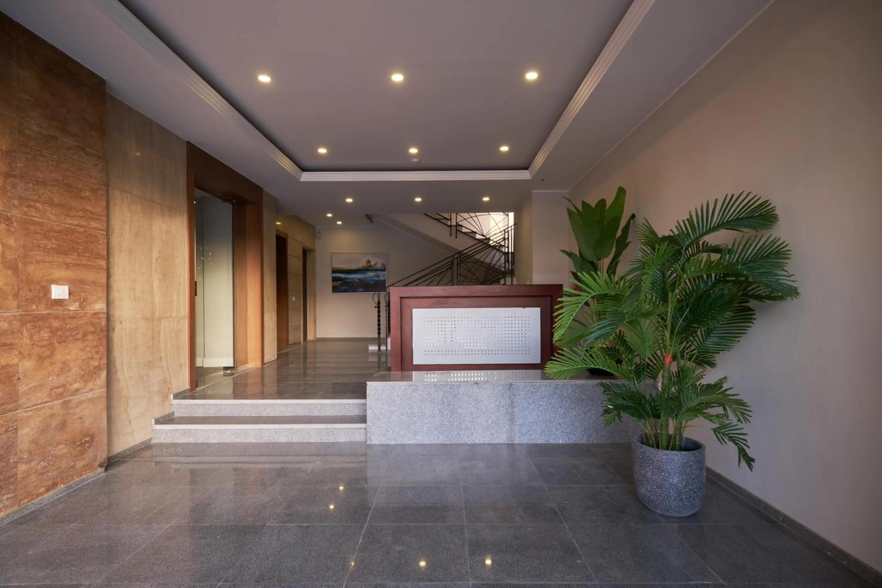 Property building in Maison 7