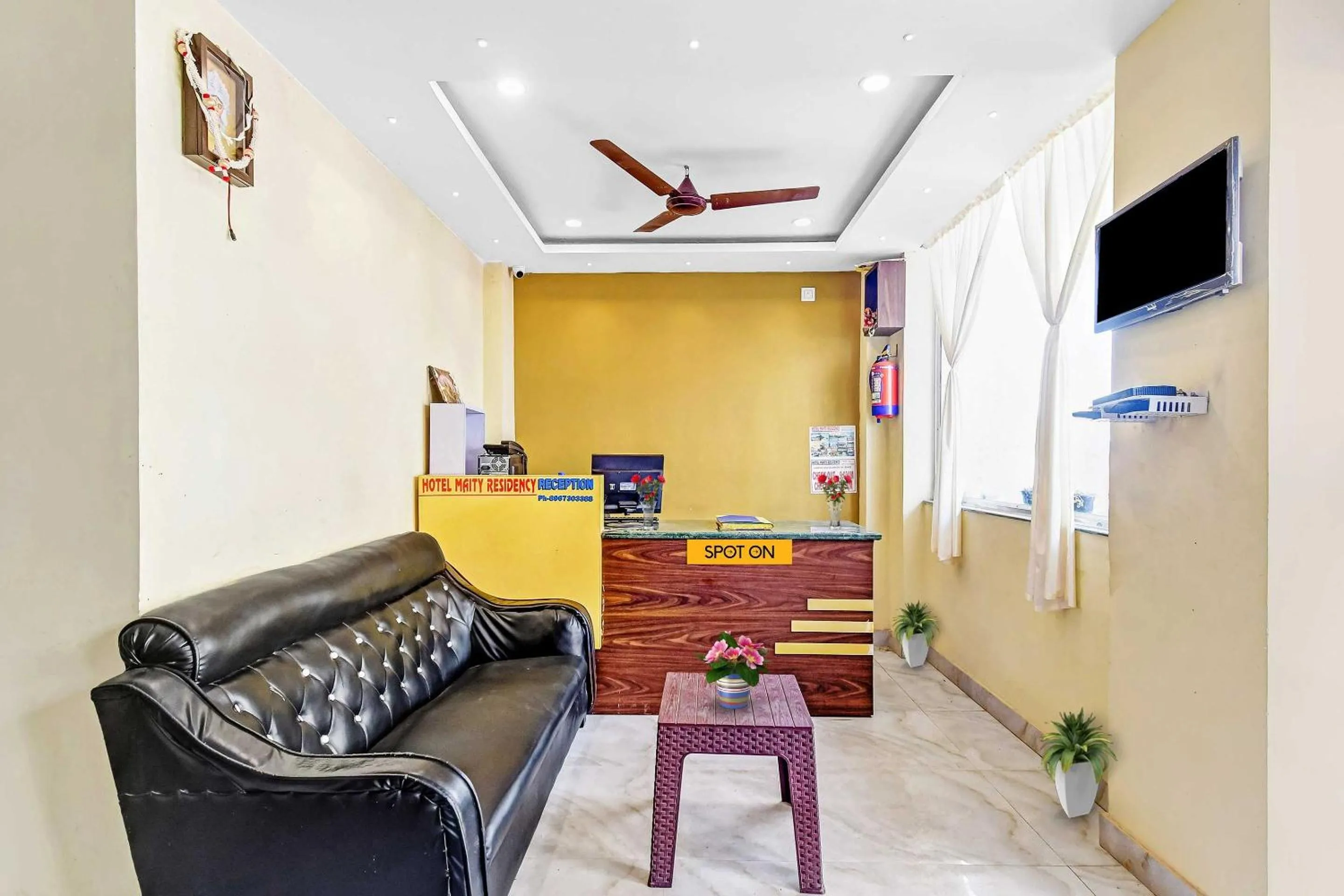 Lobby or reception in Hotel O MAITY RESIDENCY