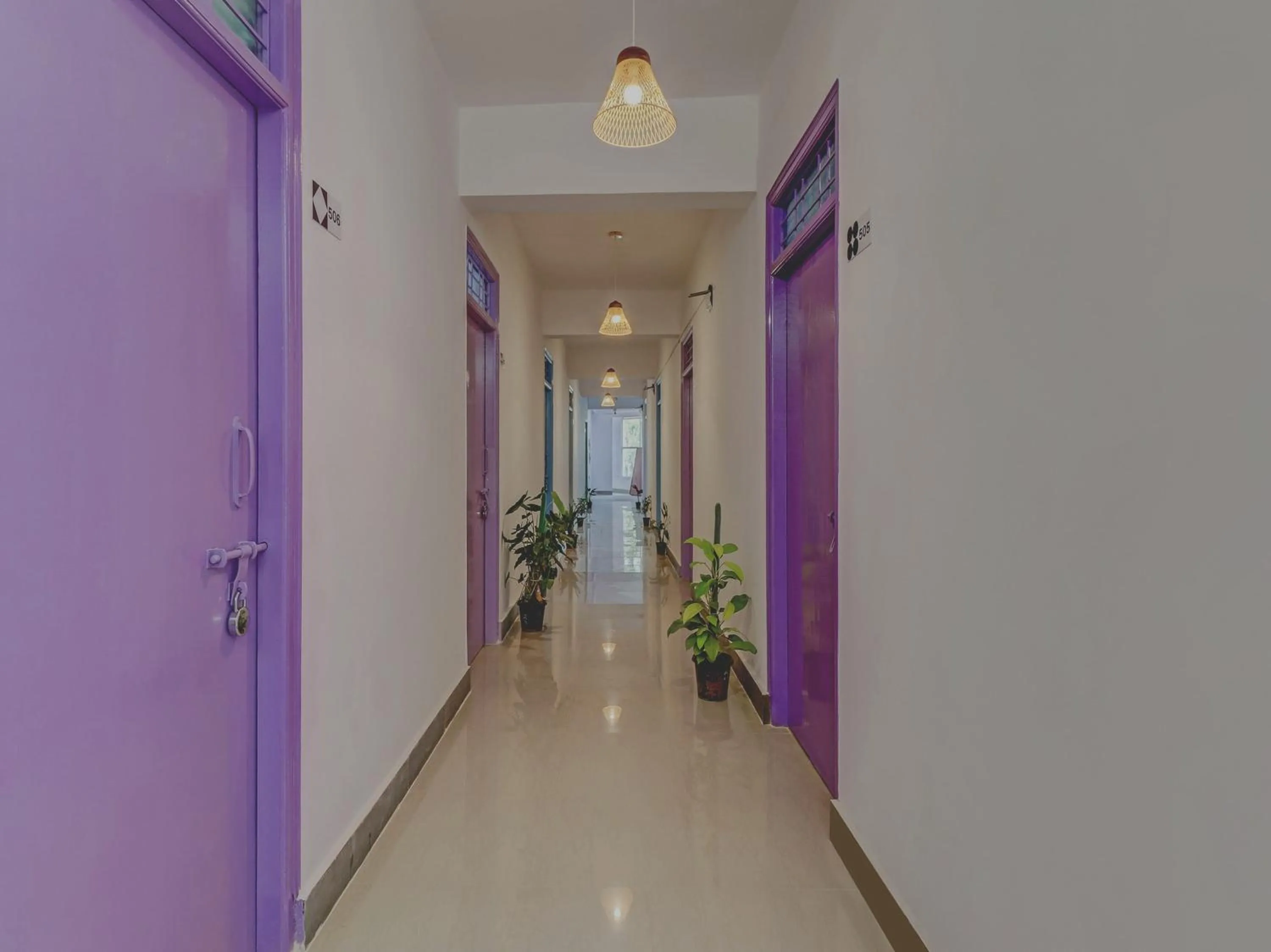 Lobby or reception in Capital O Elite Stay Jp Nagar Near SRI SATHYA GANAPATHI SHIRDI SAIBABA Temple