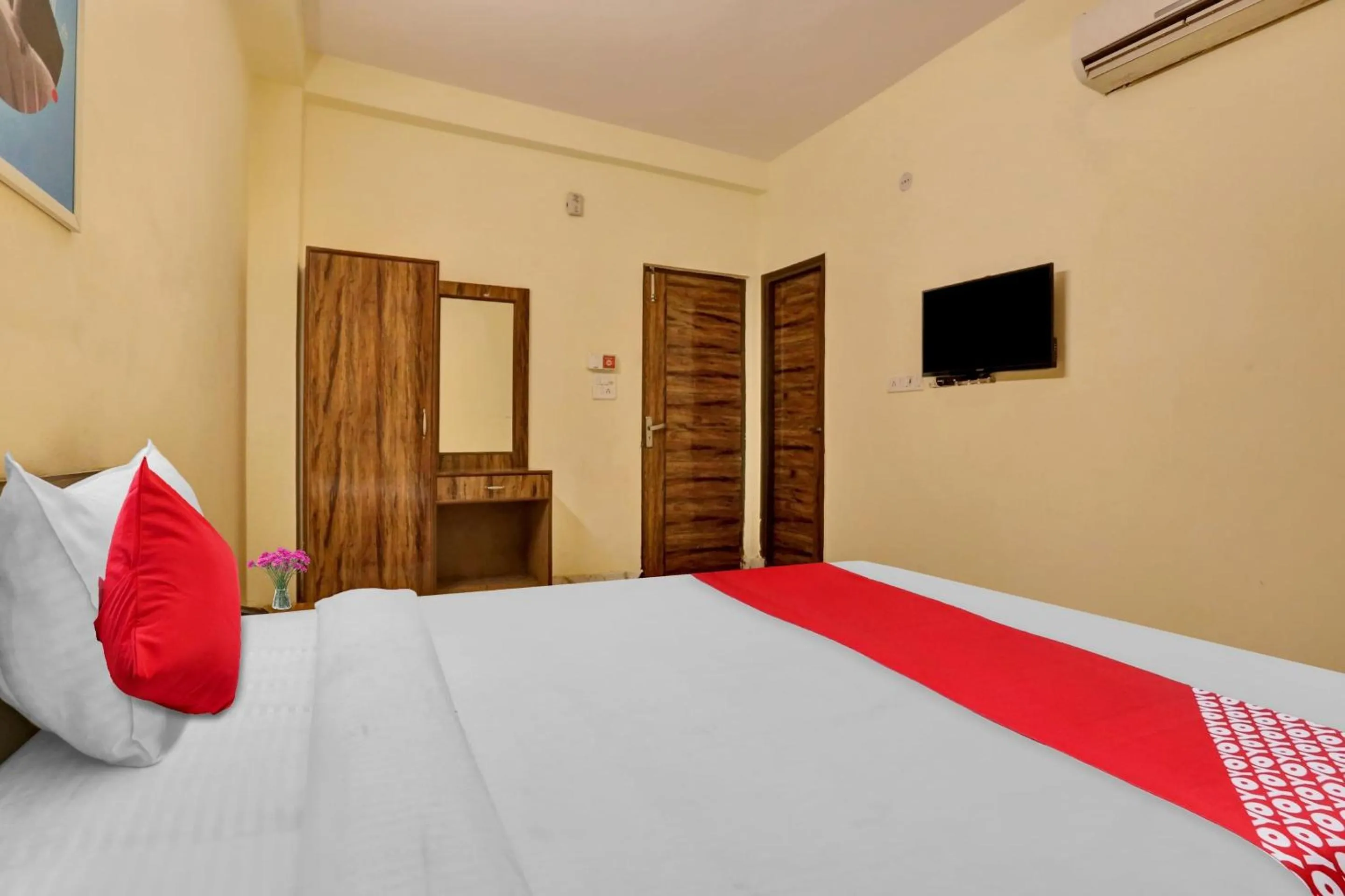 Bedroom, Bed in Hotel O Raas Near Hira Sweet