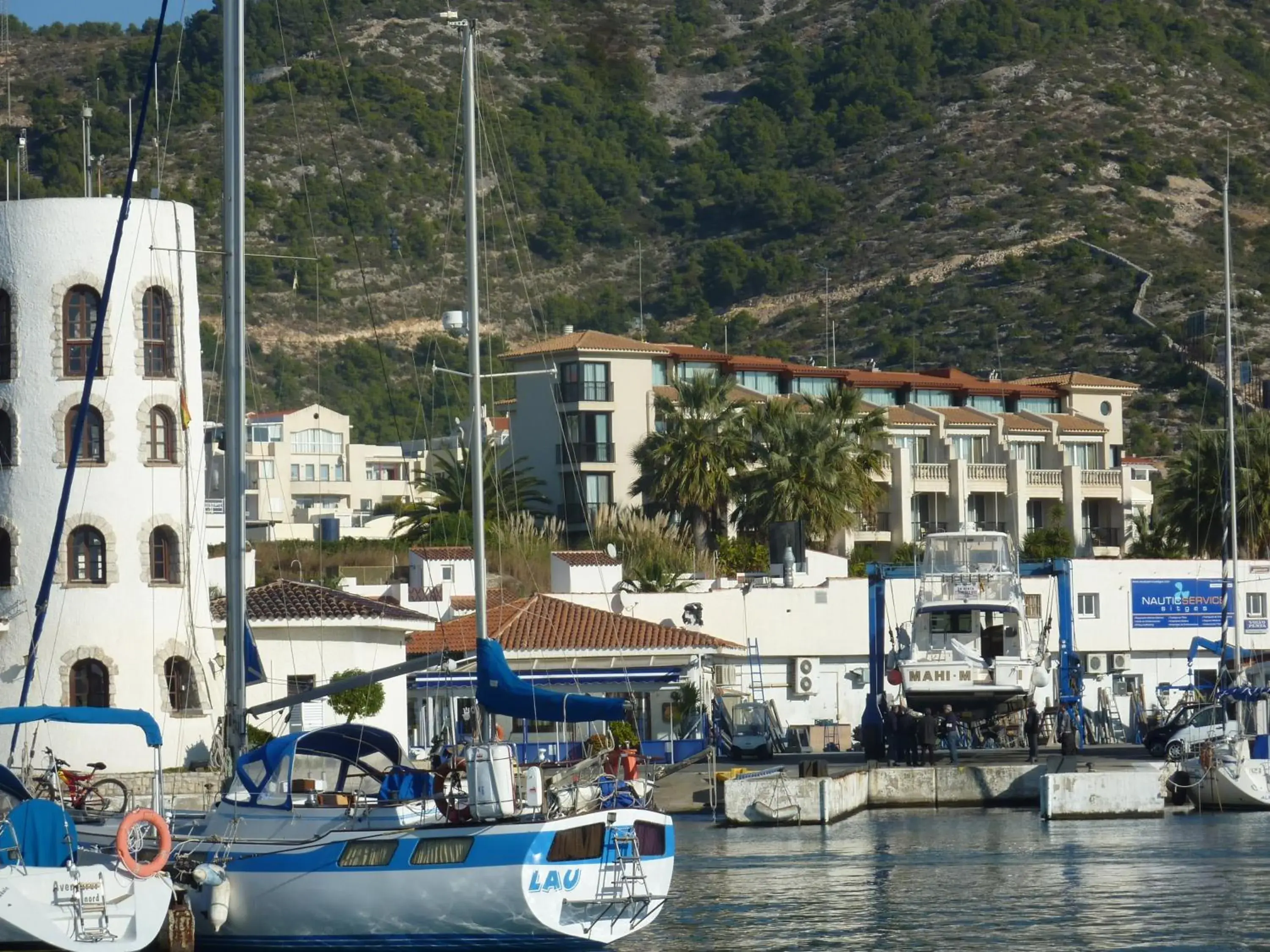 Facade/entrance in Estela Barcelona Facade/entrance in Estela Barcelona