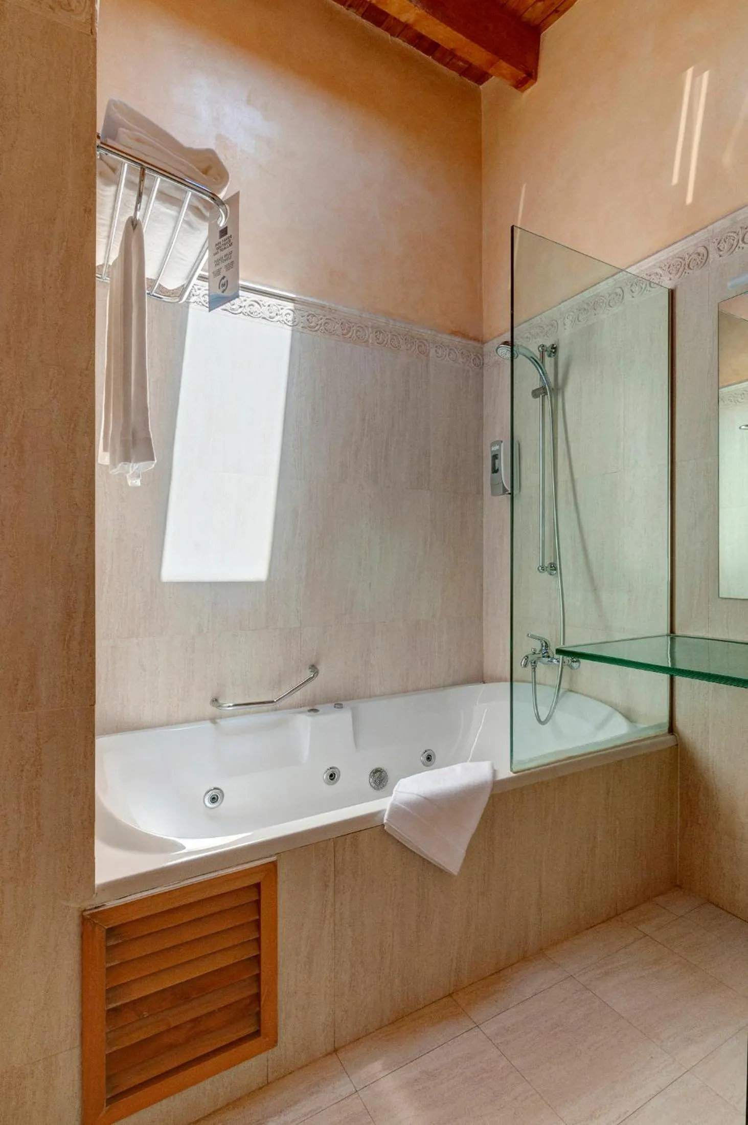 Bath in Estela Barcelona