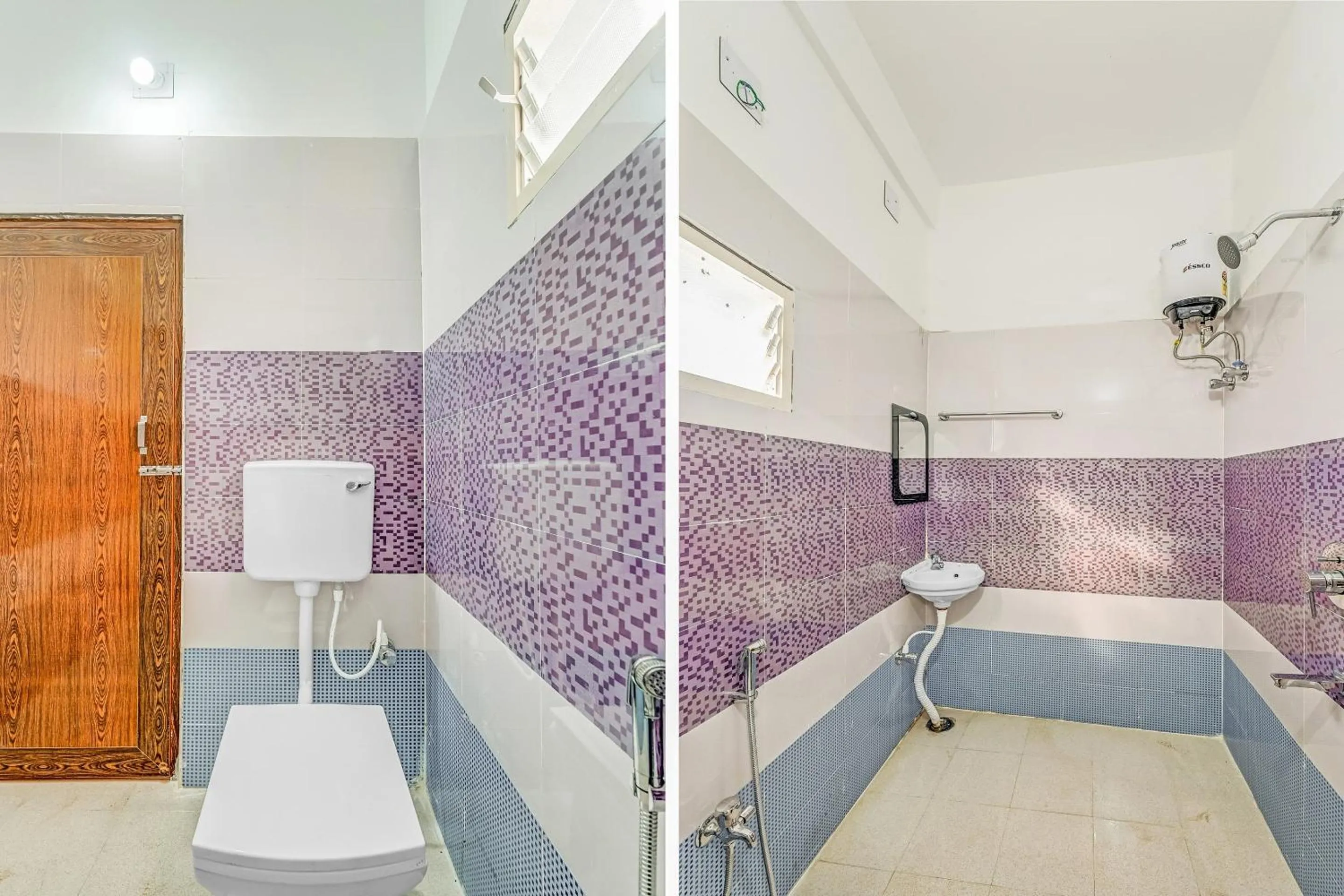 Bathroom in Capital O Sri Krishna Palace Near Sum Hospital